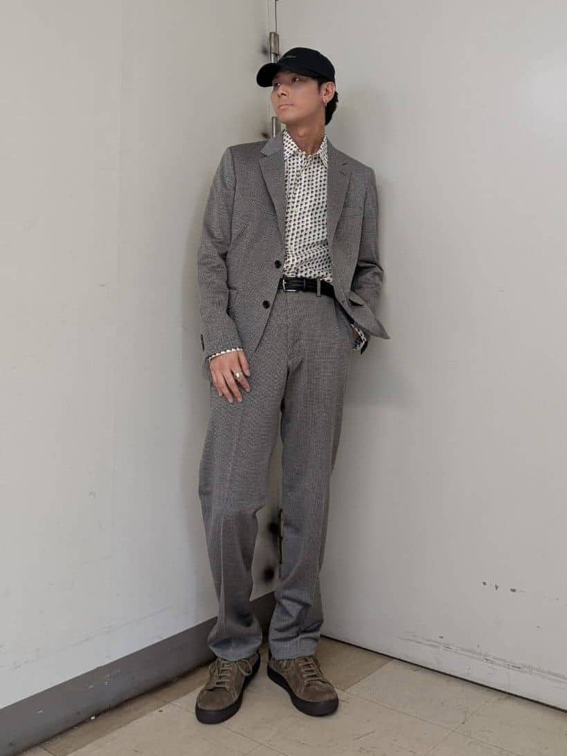TAKEO KIKUCHIのボーラーハット柄 長袖シャツを使ったコーディネートを紹介します。｜Rakuten Fashion(楽天ファッション／旧楽天ブランドアベニュー)6157583
