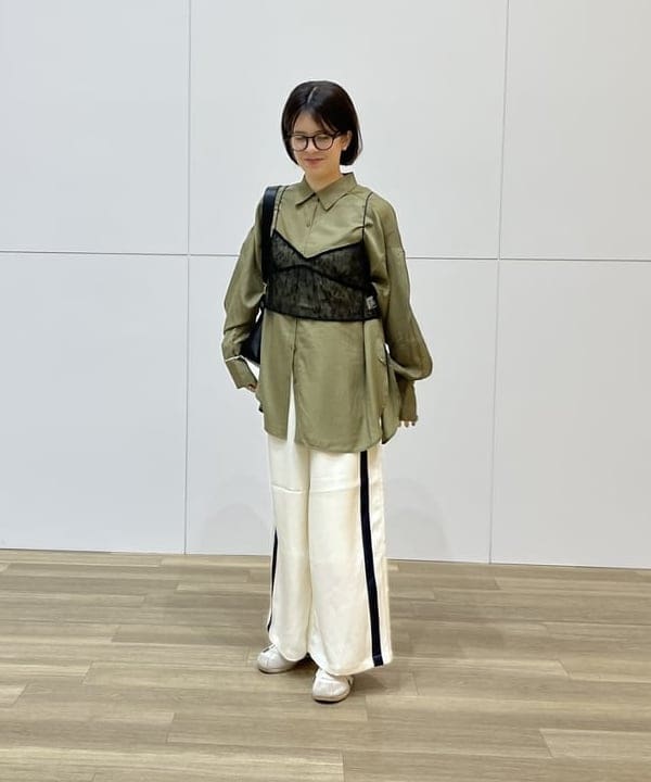 BEAMS HEARTのビスチェ * ロングスリーブシャツ(セットアイテム)を使ったコーディネートを紹介します。｜Rakuten Fashion(楽天ファッション／旧楽天ブランドアベニュー)6160145