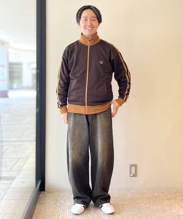 BEAMS HEARTのポリエステルジャージ 配色 トラックジャケットを使ったコーディネートを紹介します。｜Rakuten Fashion(楽天ファッション／旧楽天ブランドアベニュー)6160163