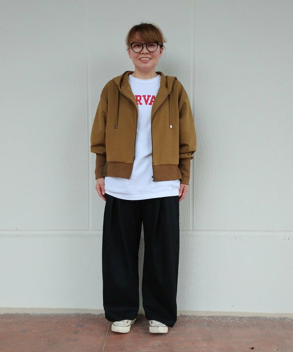 BEAMS HEARTの異素材 フレア パーカーを使ったコーディネートを紹介します。｜Rakuten Fashion(楽天ファッション／旧楽天ブランドアベニュー)6160180