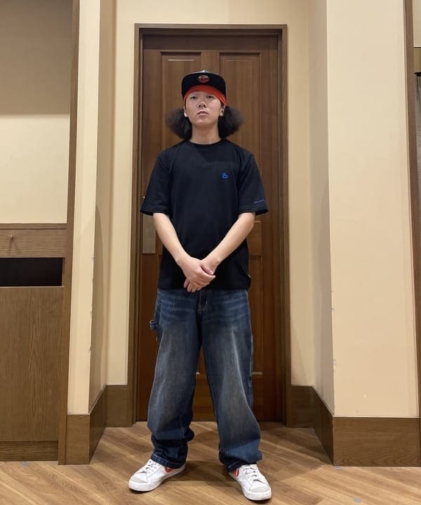 BEAMS HEARTのヴィンテージ ペインターパンツを使ったコーディネートを紹介します。｜Rakuten Fashion(楽天ファッション／旧楽天ブランドアベニュー)6160200