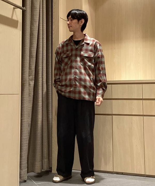 BEAMS HEARTのポリエステル レーヨン オンブレーチェック シャツを使ったコーディネートを紹介します。｜Rakuten Fashion(楽天ファッション／旧楽天ブランドアベニュー)6160353