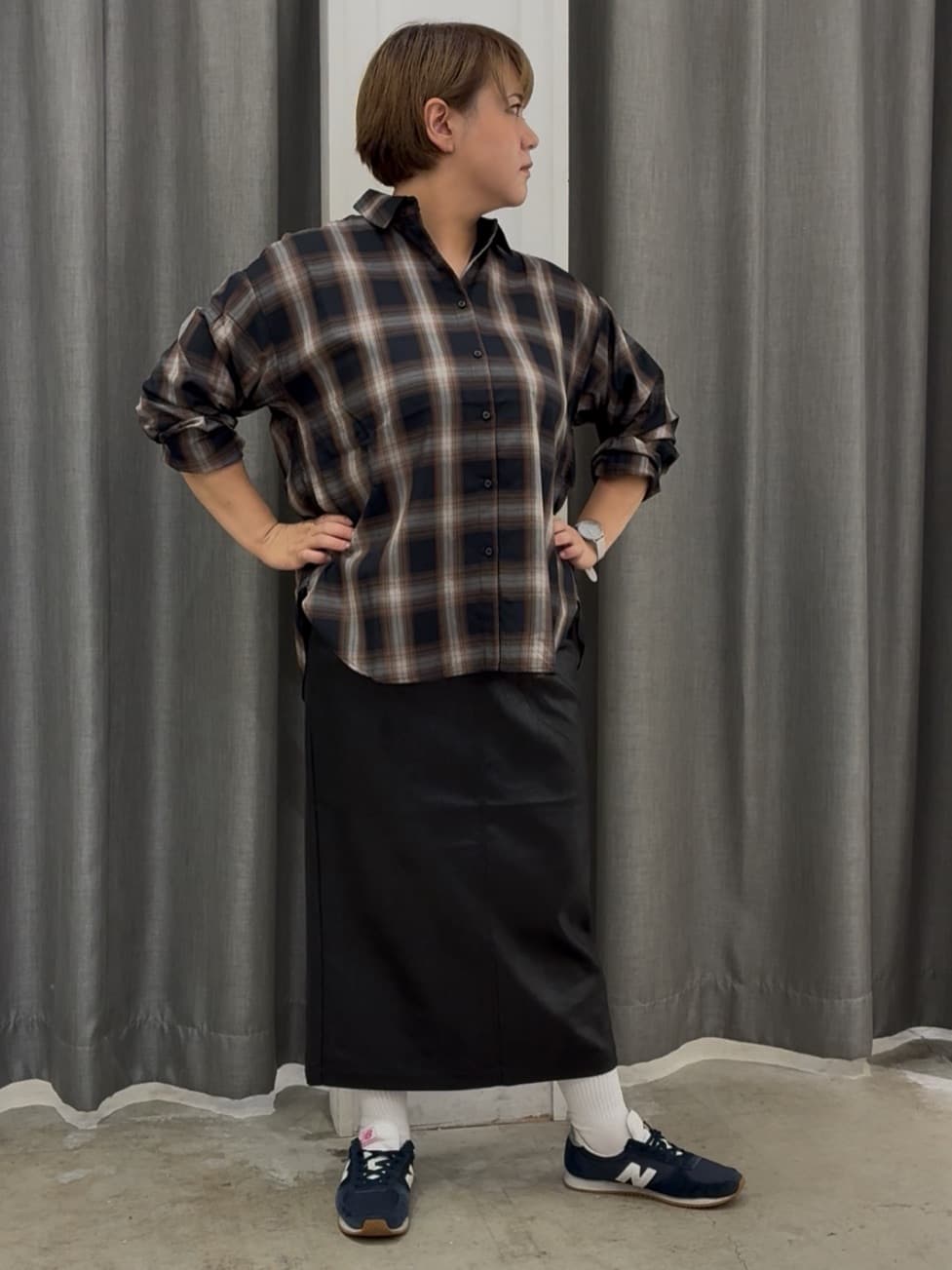 AMERICAN HOLICのフェイクレザーダンボールスカートを使ったコーディネートを紹介します。｜Rakuten Fashion(楽天ファッション／旧楽天ブランドアベニュー)6160417