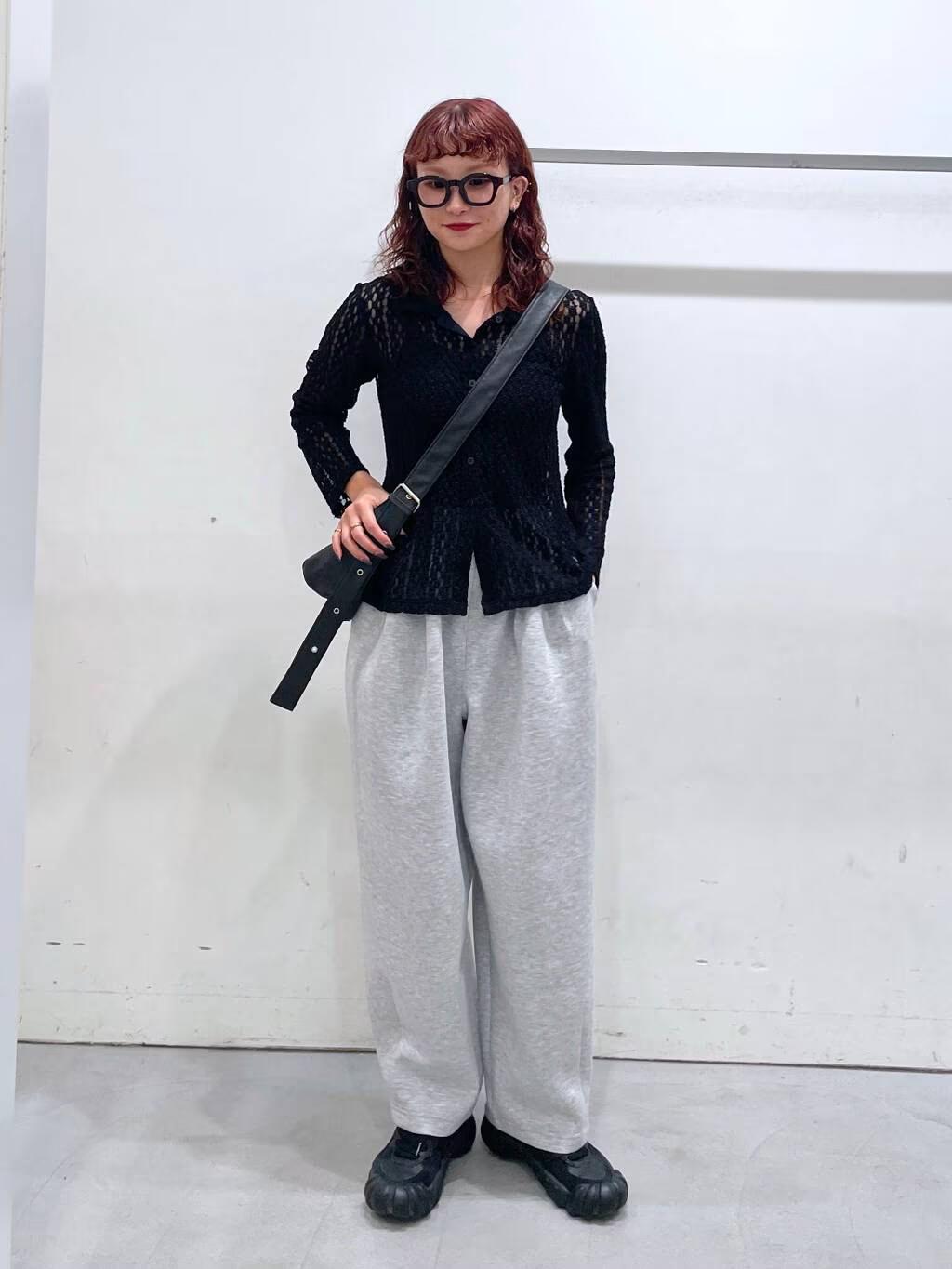 LAKOLEのカットレースシャツカーディガンを使ったコーディネートを紹介します。｜Rakuten Fashion(楽天ファッション／旧楽天ブランドアベニュー)6161528