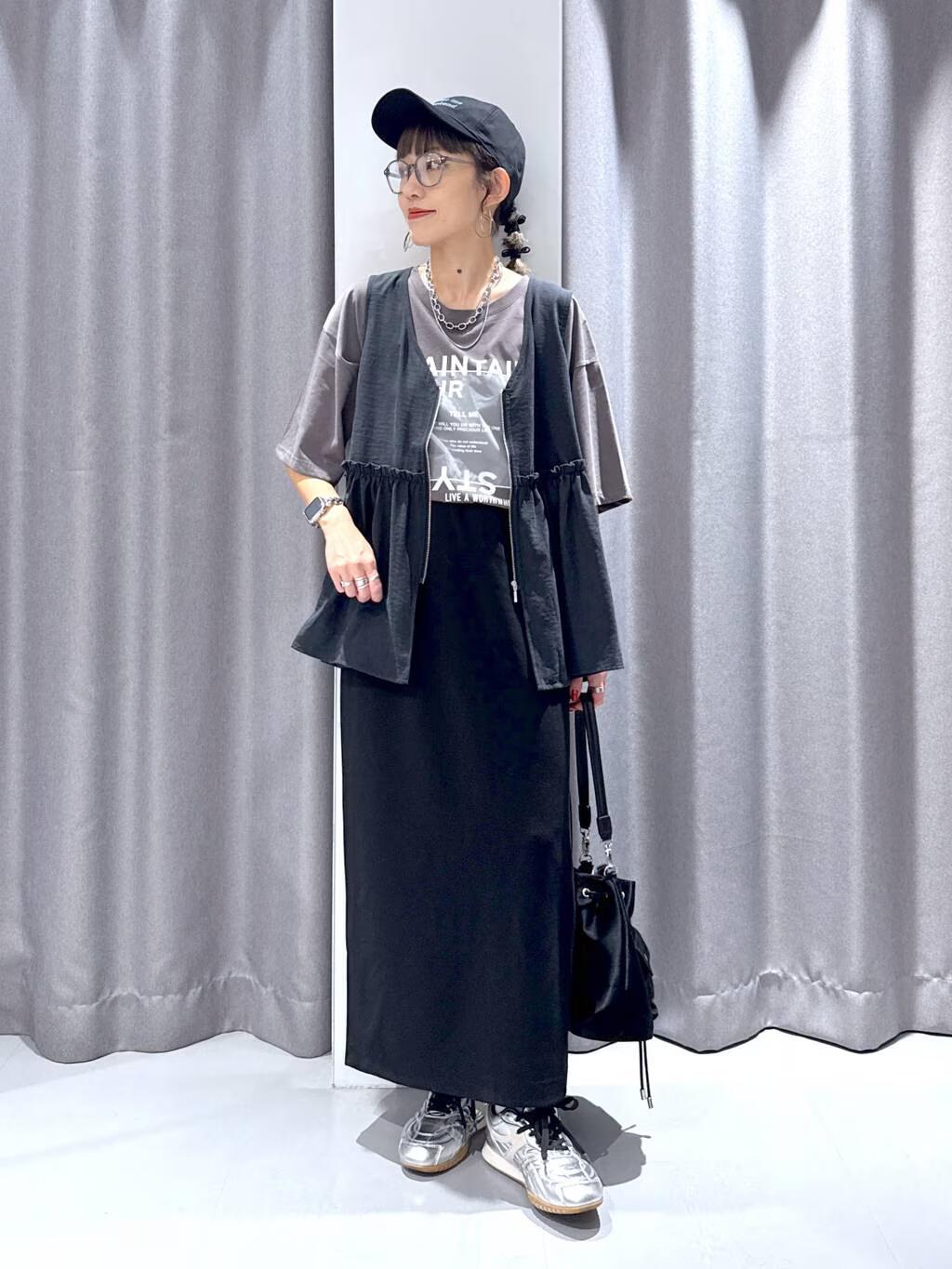 LAKOLEのフィブリルZIPベストを使ったコーディネートを紹介します。｜Rakuten Fashion(楽天ファッション／旧楽天ブランドアベニュー)6161545