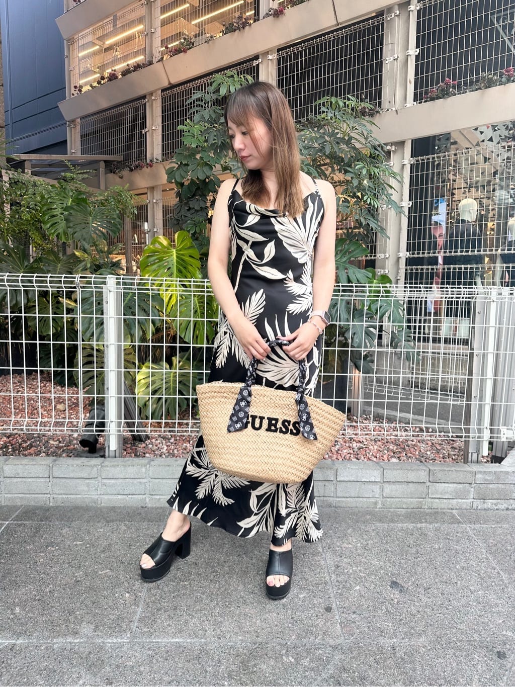 【ブラック系その他(PJ1B)】GUESS かごバッグ (W)BEACH Straw Bag GUESS | GUESS かごバッグ (W)BEACH Straw Bag | Rakuten Fashion(楽天