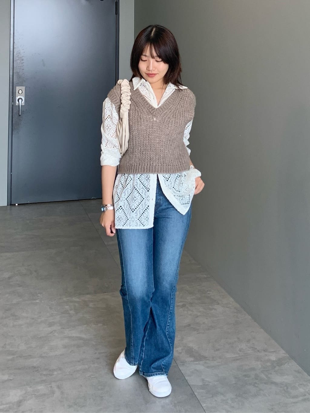 AMERICAN HOLICの【選べる丈】甘編みニットベストを使ったコーディネートを紹介します。｜Rakuten Fashion(楽天ファッション／旧楽天ブランドアベニュー)6167337