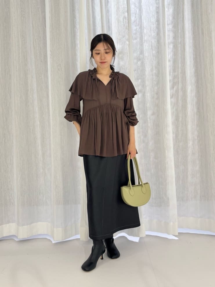 n*！様 EMMEL REFINESフリルギャザー キーネック ブラウス完売品 EMMEL REFINES＞EM フリルギャザー キーネック ブラウス（EMMEL