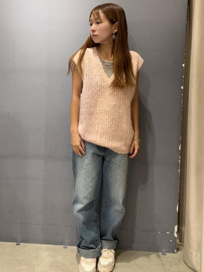 AMERICAN HOLICの【選べる丈】甘編みニットベストを使ったコーディネートを紹介します。｜Rakuten Fashion(楽天ファッション／旧楽天ブランドアベニュー)6169083