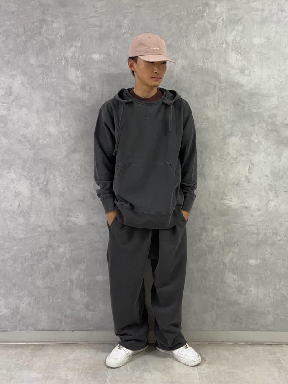 Snow PeakのGarment Dyed Hoodieを使ったコーディネートを紹介します。｜Rakuten Fashion(楽天ファッション／旧楽天ブランドアベニュー)6169201