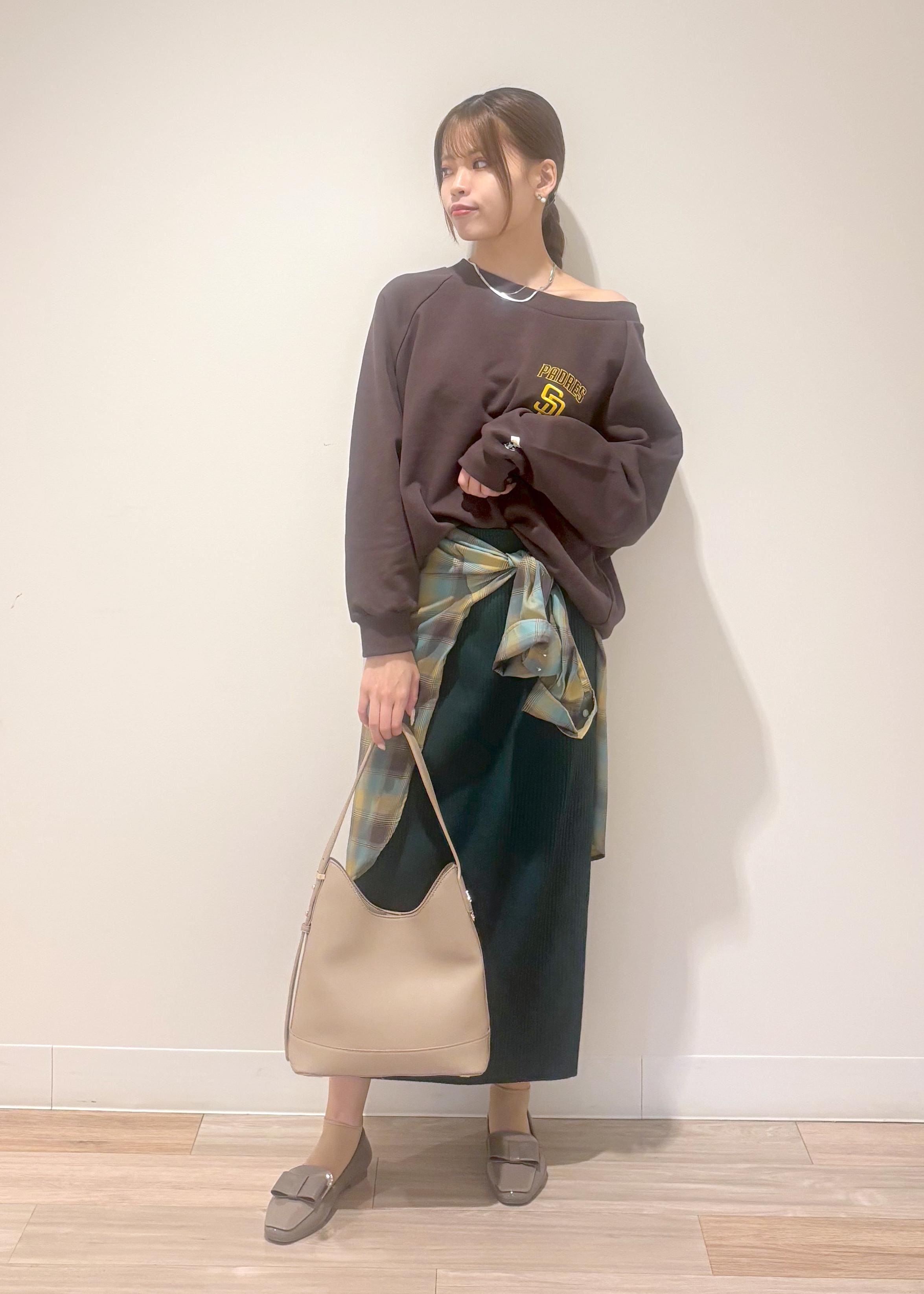 ROPE' PICNICの【PEANUTS*MLB COLLECTION by ROPE' PICNIC】オフショルスウェットを使ったコーディネートを紹介します。｜Rakuten Fashion(楽天ファッション／旧楽天ブランドアベニュー)6197421