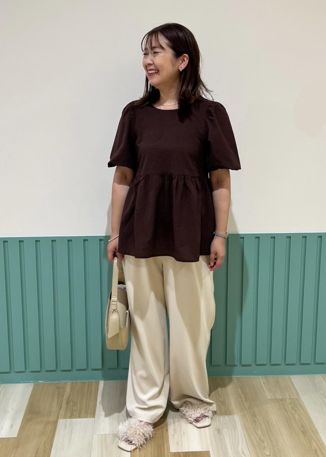 ROPE' PICNICのバルーンペプラムブラウスを使ったコーディネートを紹介します。｜Rakuten Fashion(楽天ファッション／旧楽天ブランドアベニュー)6197440