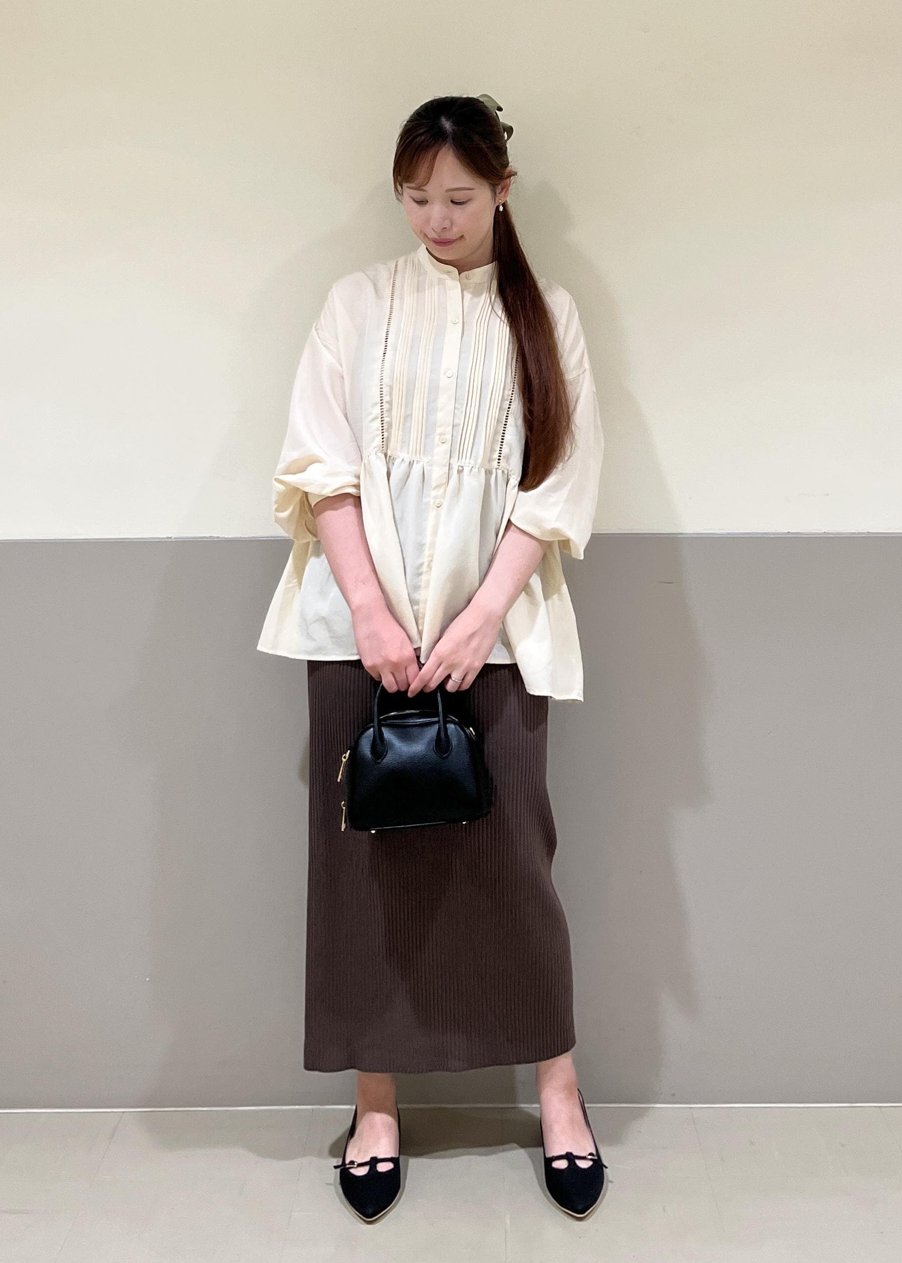 ROPE' PICNICの【UVケア・防シワ】羽織れるピンタックデザインペプラムシャツを使ったコーディネートを紹介します。｜Rakuten Fashion(楽天ファッション／旧楽天ブランドアベニュー)6197435