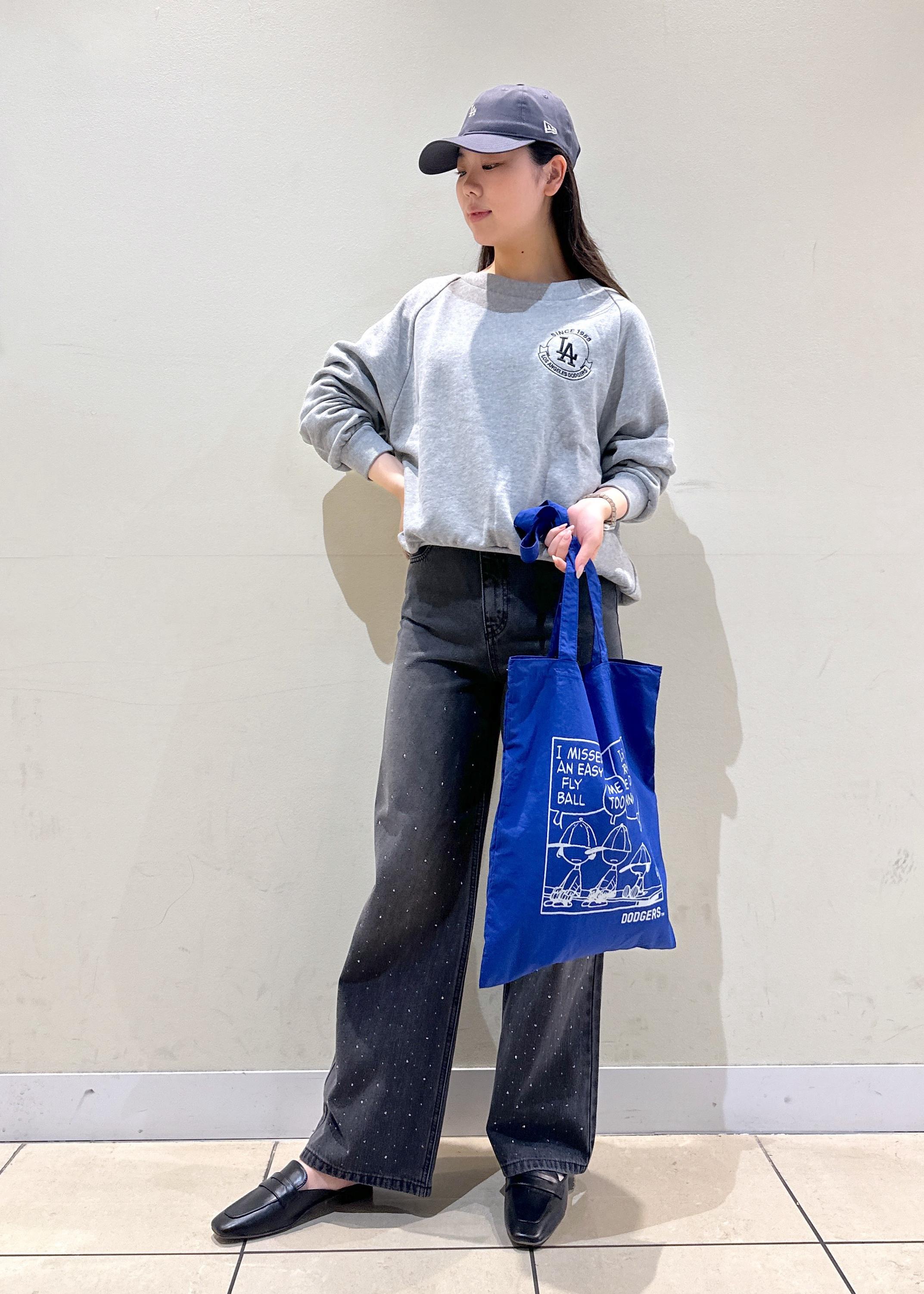 ROPE' PICNICの【PEANUTS*MLB COLLECTION by ROPE' PICNIC】オフショルスウェットを使ったコーディネートを紹介します。｜Rakuten Fashion(楽天ファッション／旧楽天ブランドアベニュー)6197477