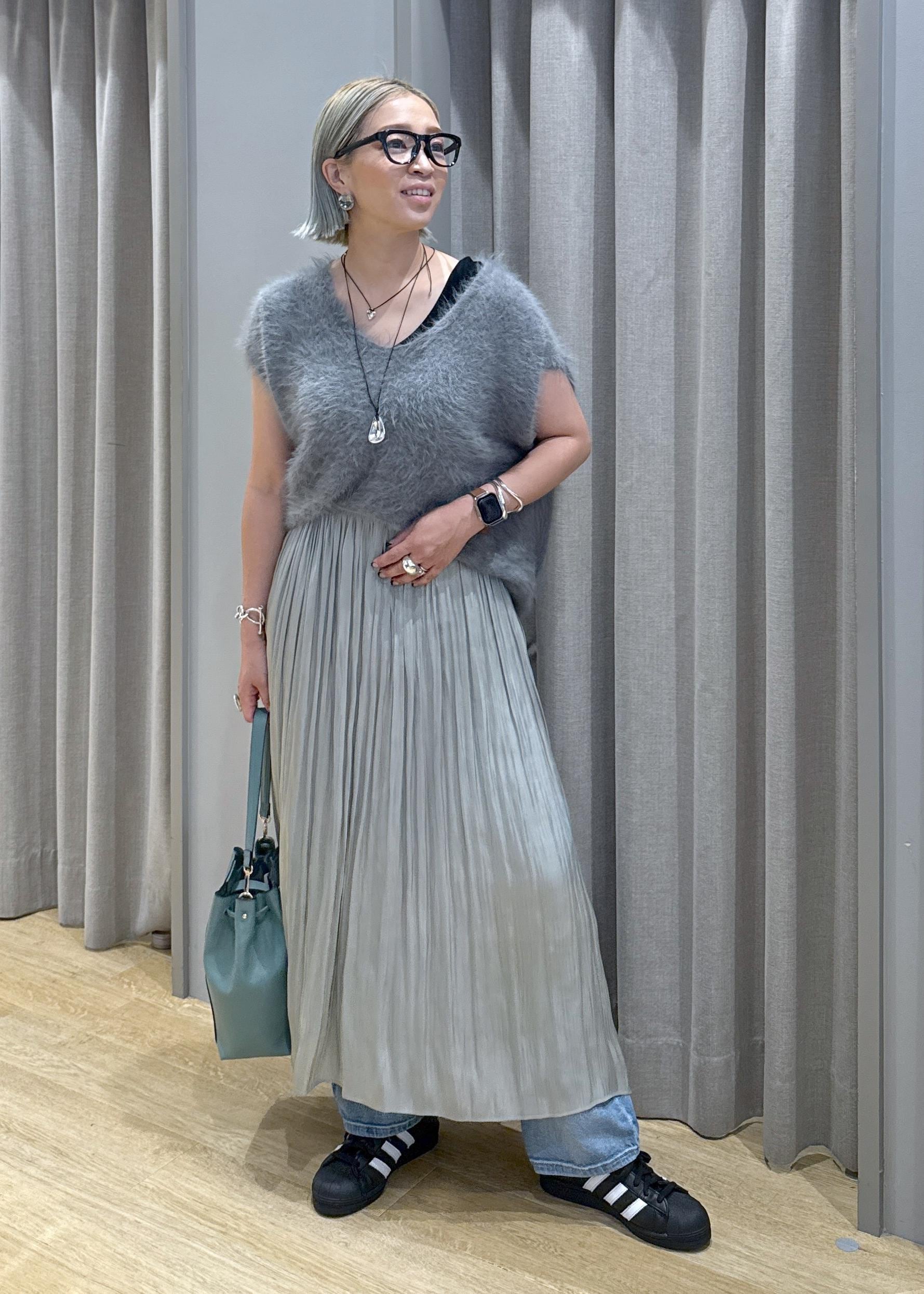 ROPE' PICNICのシャギーニットベストを使ったコーディネートを紹介します。｜Rakuten Fashion(楽天ファッション／旧楽天ブランドアベニュー)6197480