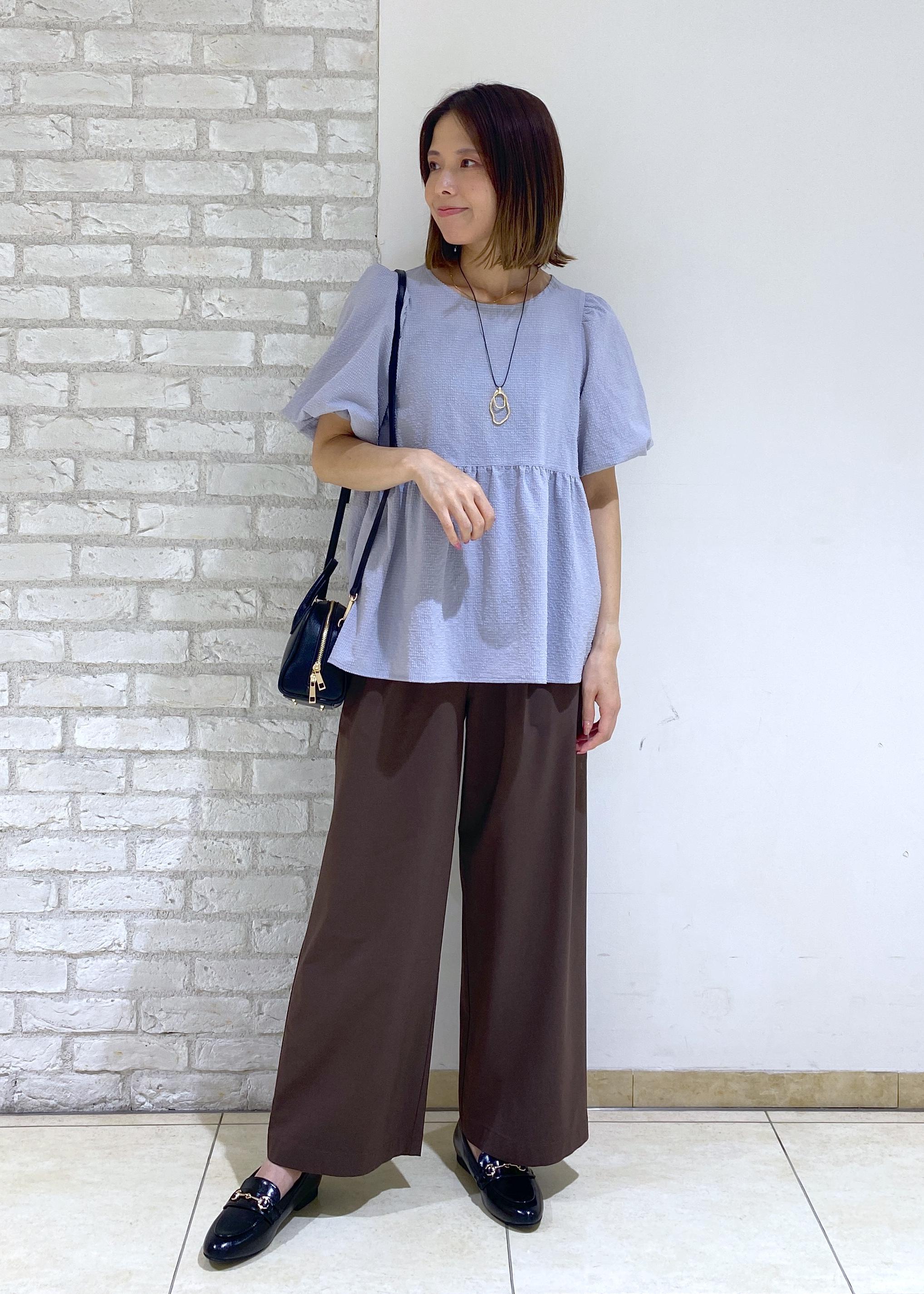 ROPE' PICNICのバルーンペプラムブラウスを使ったコーディネートを紹介します。｜Rakuten Fashion(楽天ファッション／旧楽天ブランドアベニュー)6197491