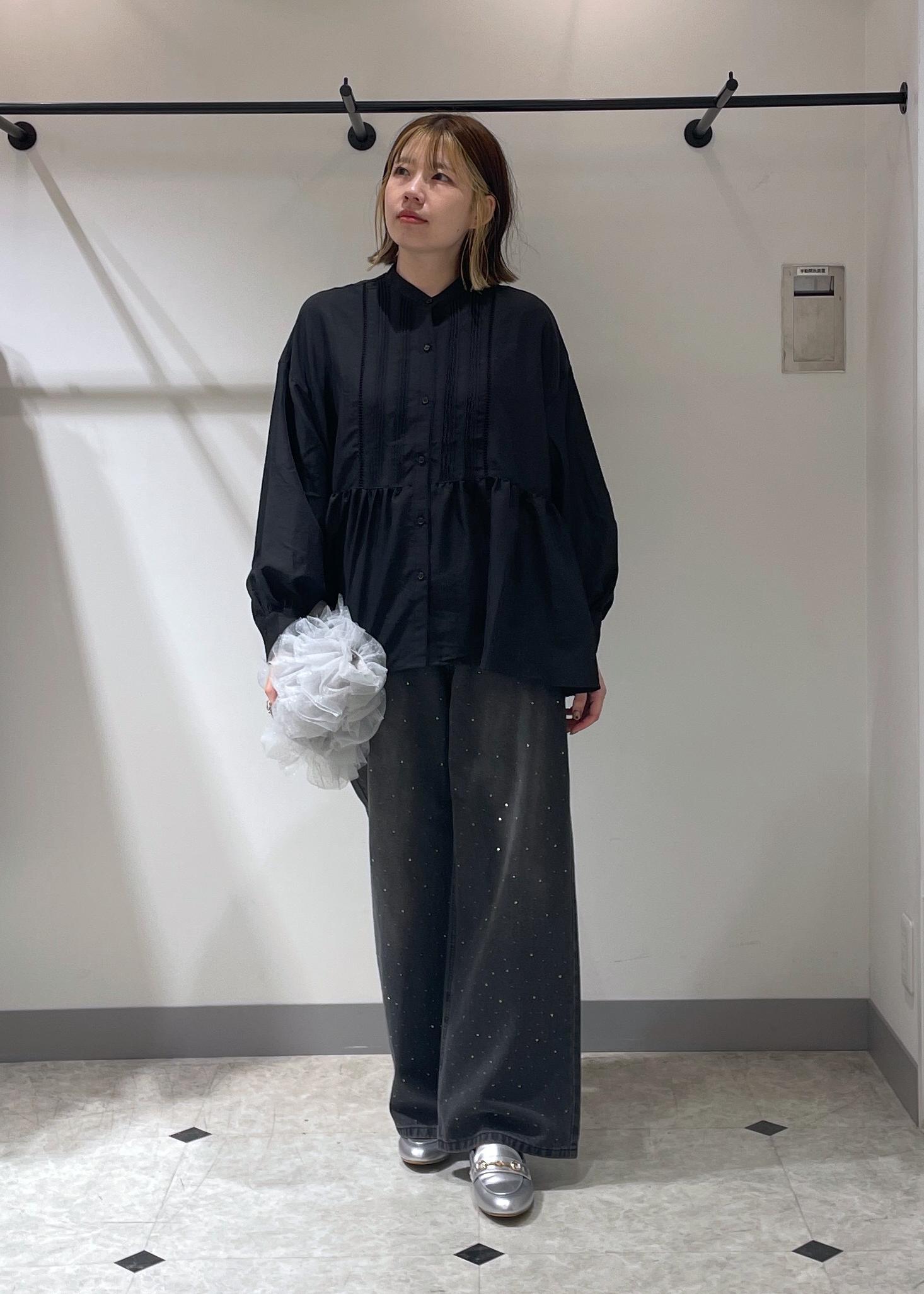 ROPE' PICNICの【UVケア・防シワ】羽織れるピンタックデザインペプラムシャツを使ったコーディネートを紹介します。｜Rakuten Fashion(楽天ファッション／旧楽天ブランドアベニュー)6197497