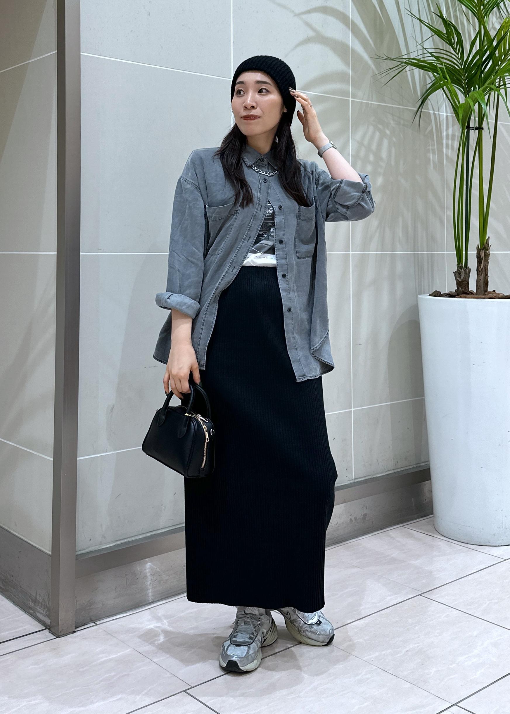 ROPE' PICNICのシャンブレーデニム調シャツを使ったコーディネートを紹介します。｜Rakuten Fashion(楽天ファッション／旧楽天ブランドアベニュー)6197539