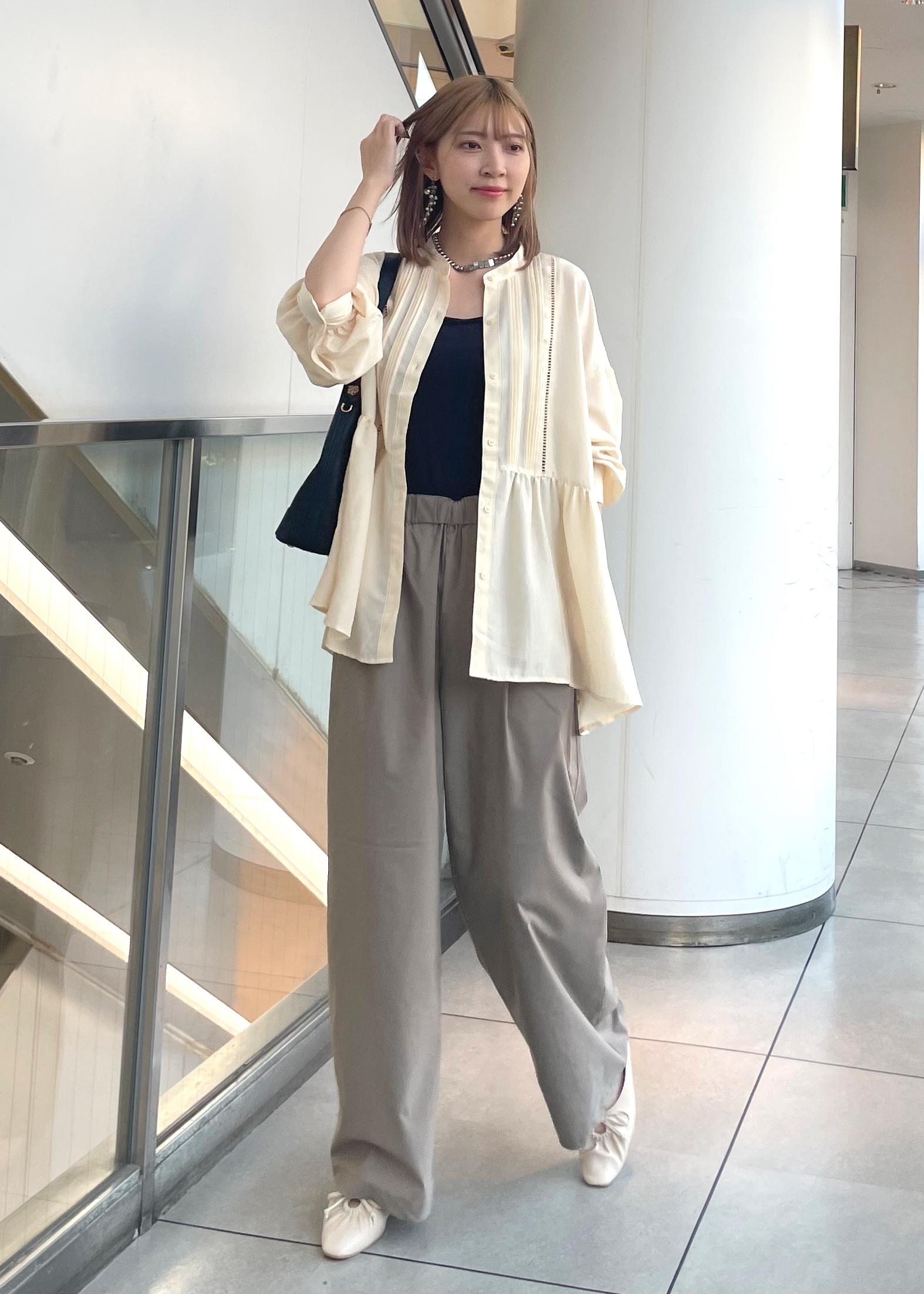 ROPE' PICNICの【UVケア・防シワ】羽織れるピンタックデザインペプラムシャツを使ったコーディネートを紹介します。｜Rakuten Fashion(楽天ファッション／旧楽天ブランドアベニュー)6197551