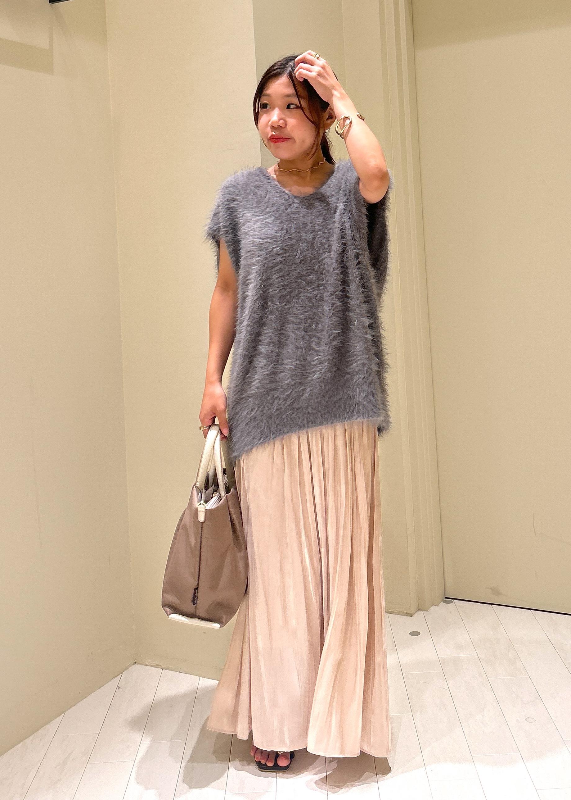 ROPE' PICNICのシャギーニットベストを使ったコーディネートを紹介します。｜Rakuten Fashion(楽天ファッション／旧楽天ブランドアベニュー)6197618