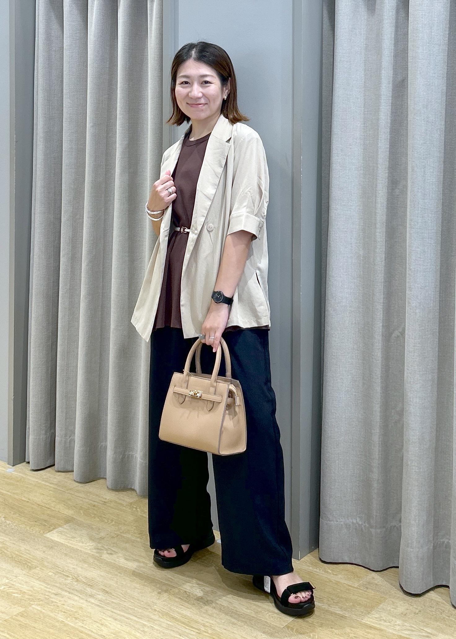 ROPE' PICNICのジャケットライクシャツを使ったコーディネートを紹介します。｜Rakuten Fashion(楽天ファッション／旧楽天ブランドアベニュー)6197619