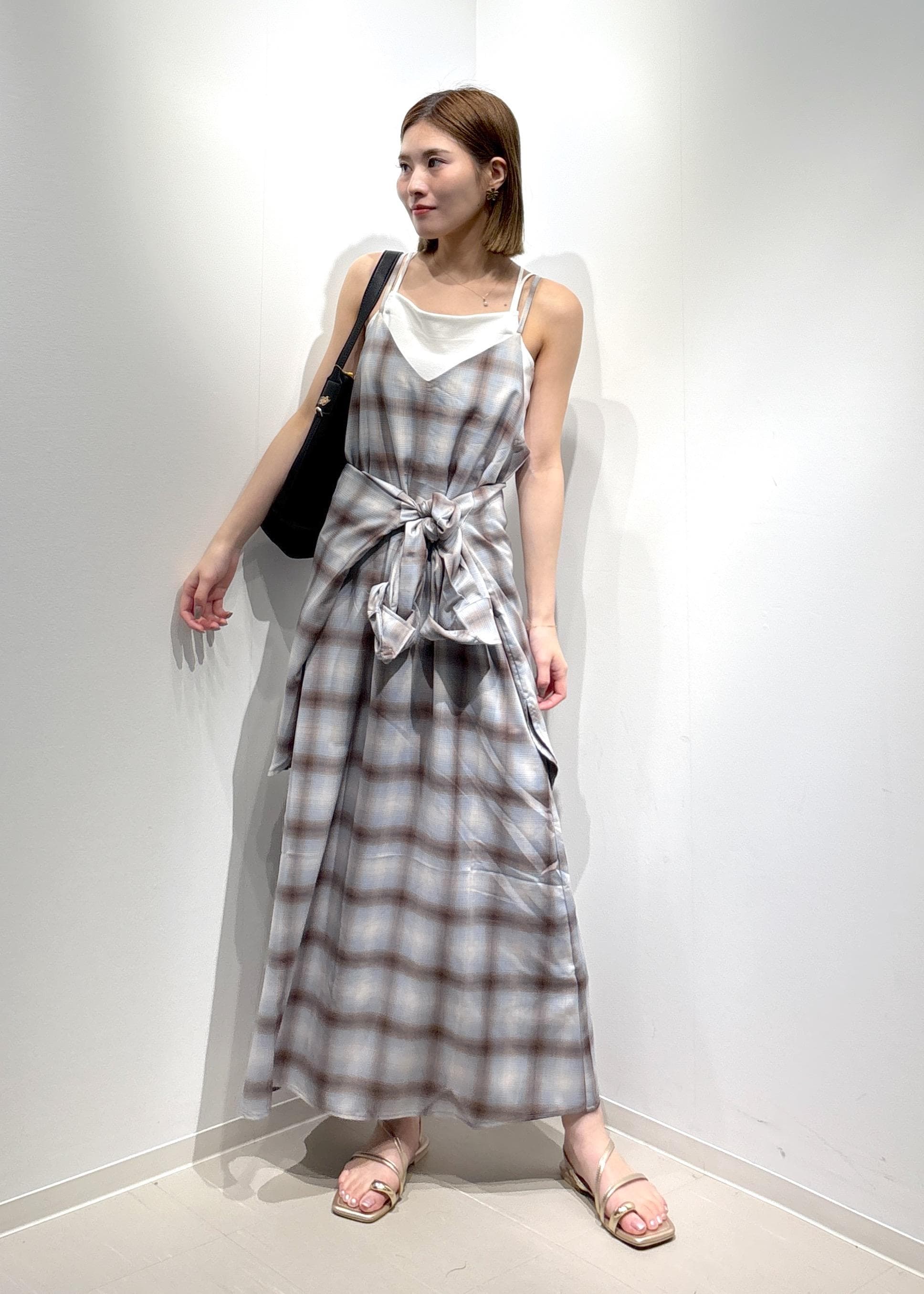 ROPE' PICNICのオンブレチェックキャミソールワンピースを使ったコーディネートを紹介します。｜Rakuten Fashion(楽天ファッション／旧楽天ブランドアベニュー)6197633