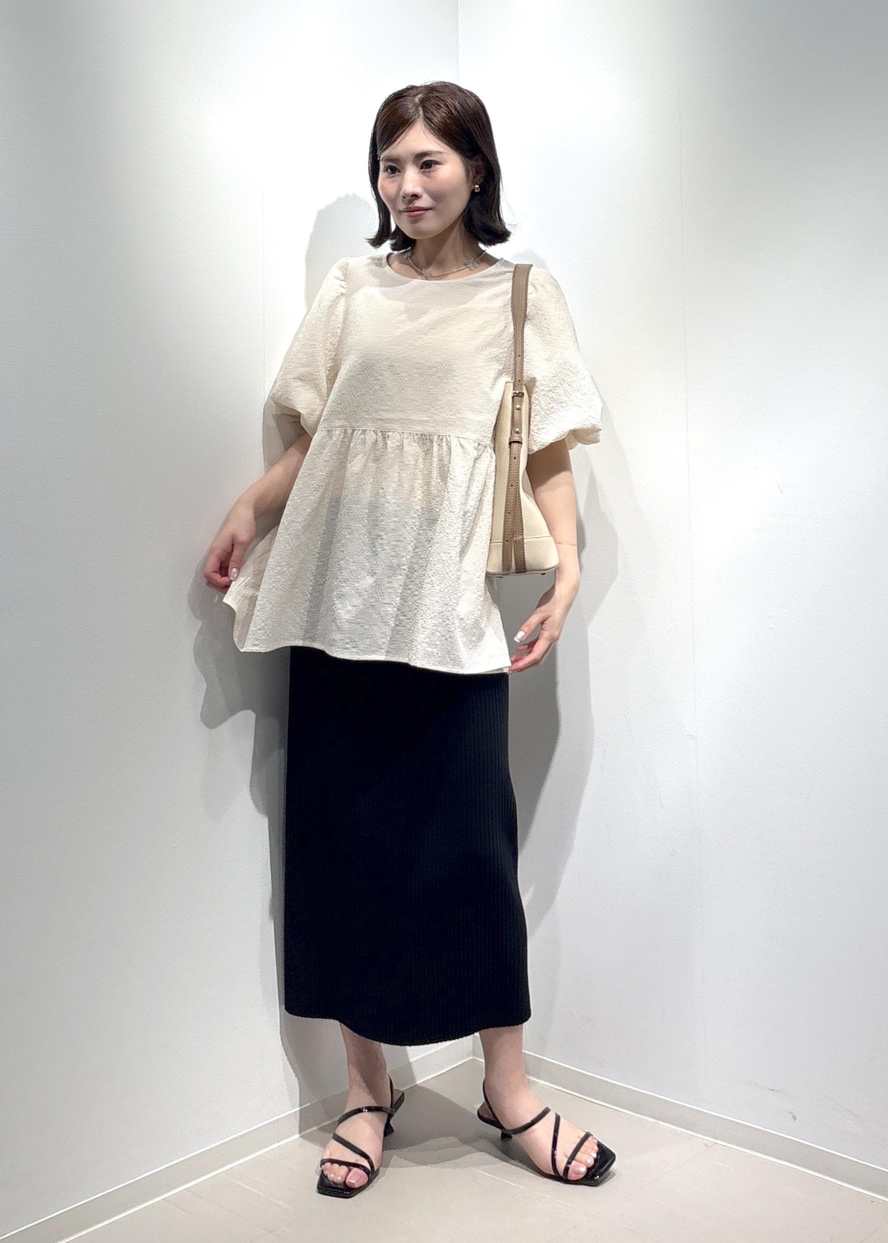 ROPE' PICNICのバルーンペプラムブラウスを使ったコーディネートを紹介します。｜Rakuten Fashion(楽天ファッション／旧楽天ブランドアベニュー)6197642