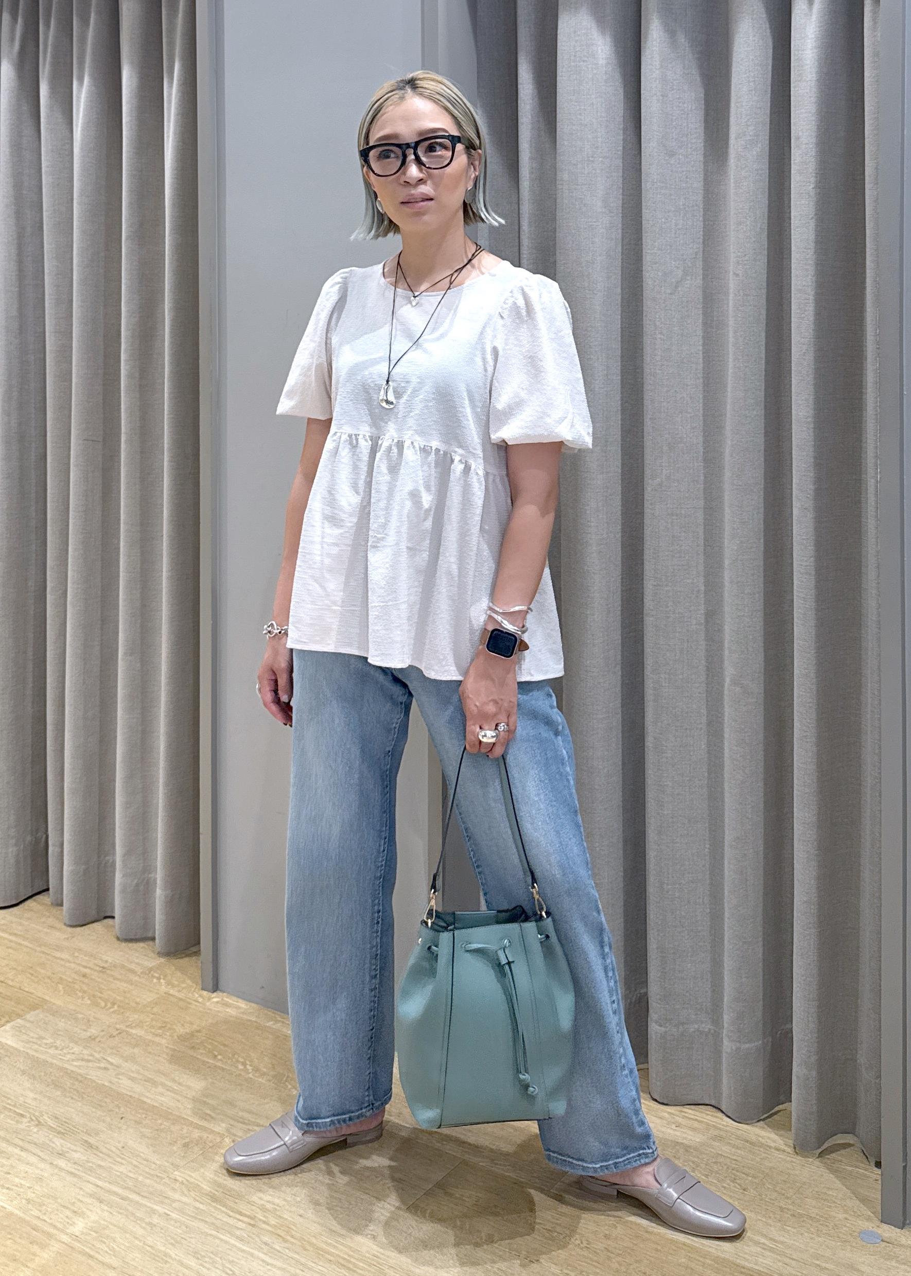 ROPE' PICNICのバルーンペプラムブラウスを使ったコーディネートを紹介します。｜Rakuten Fashion(楽天ファッション／旧楽天ブランドアベニュー)6197644