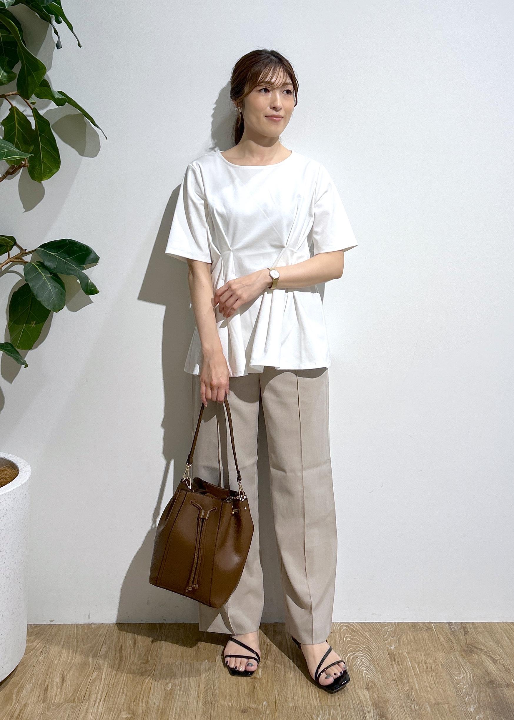 ROPE' PICNICの(接触冷感*UVカット)ウエストタックペプラムトップスを使ったコーディネートを紹介します。｜Rakuten Fashion(楽天ファッション／旧楽天ブランドアベニュー)6197646