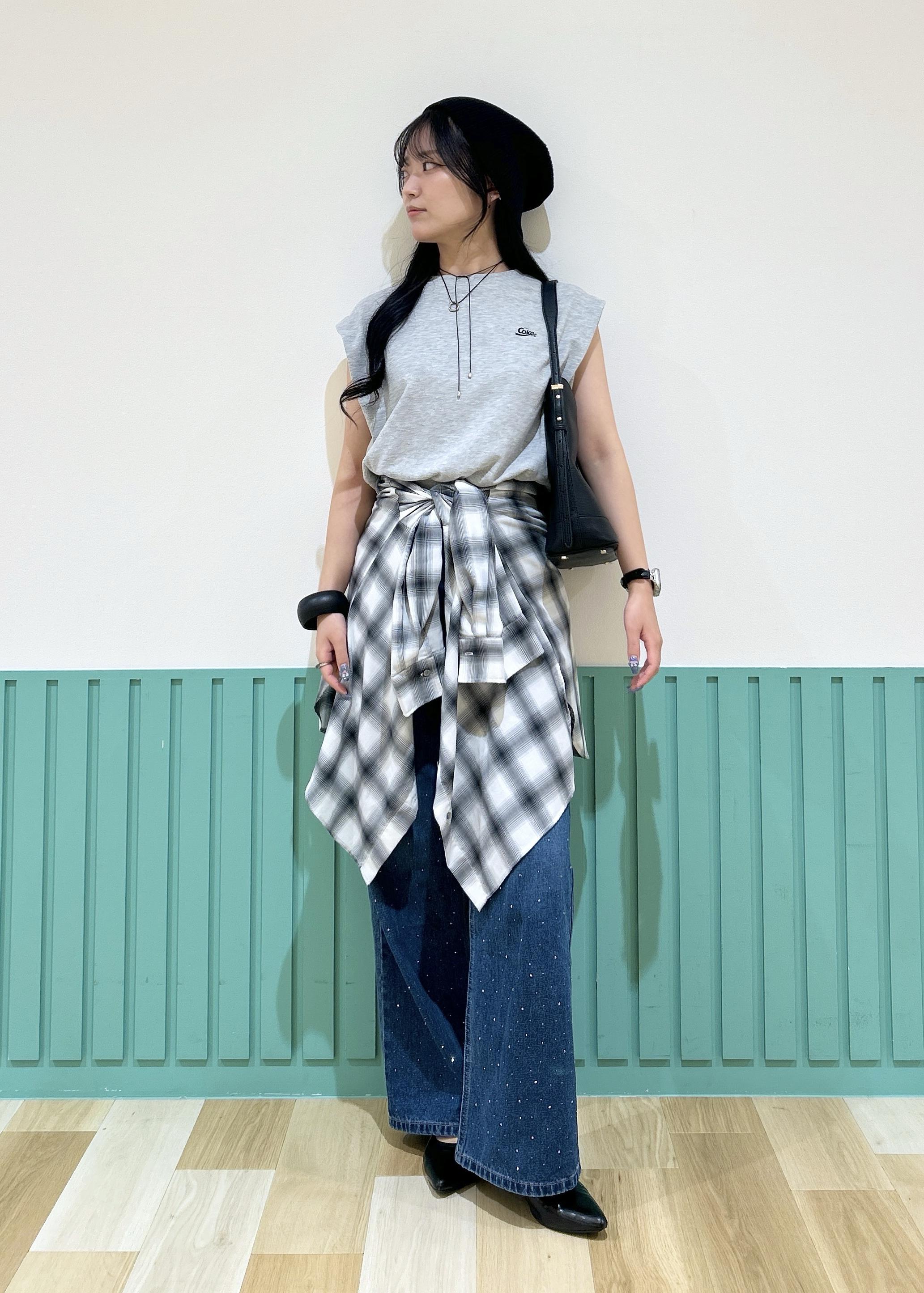 ROPE' PICNICの【新色追加】キラキラビジューデニムを使ったコーディネートを紹介します。｜Rakuten Fashion(楽天ファッション／旧楽天ブランドアベニュー)6197657