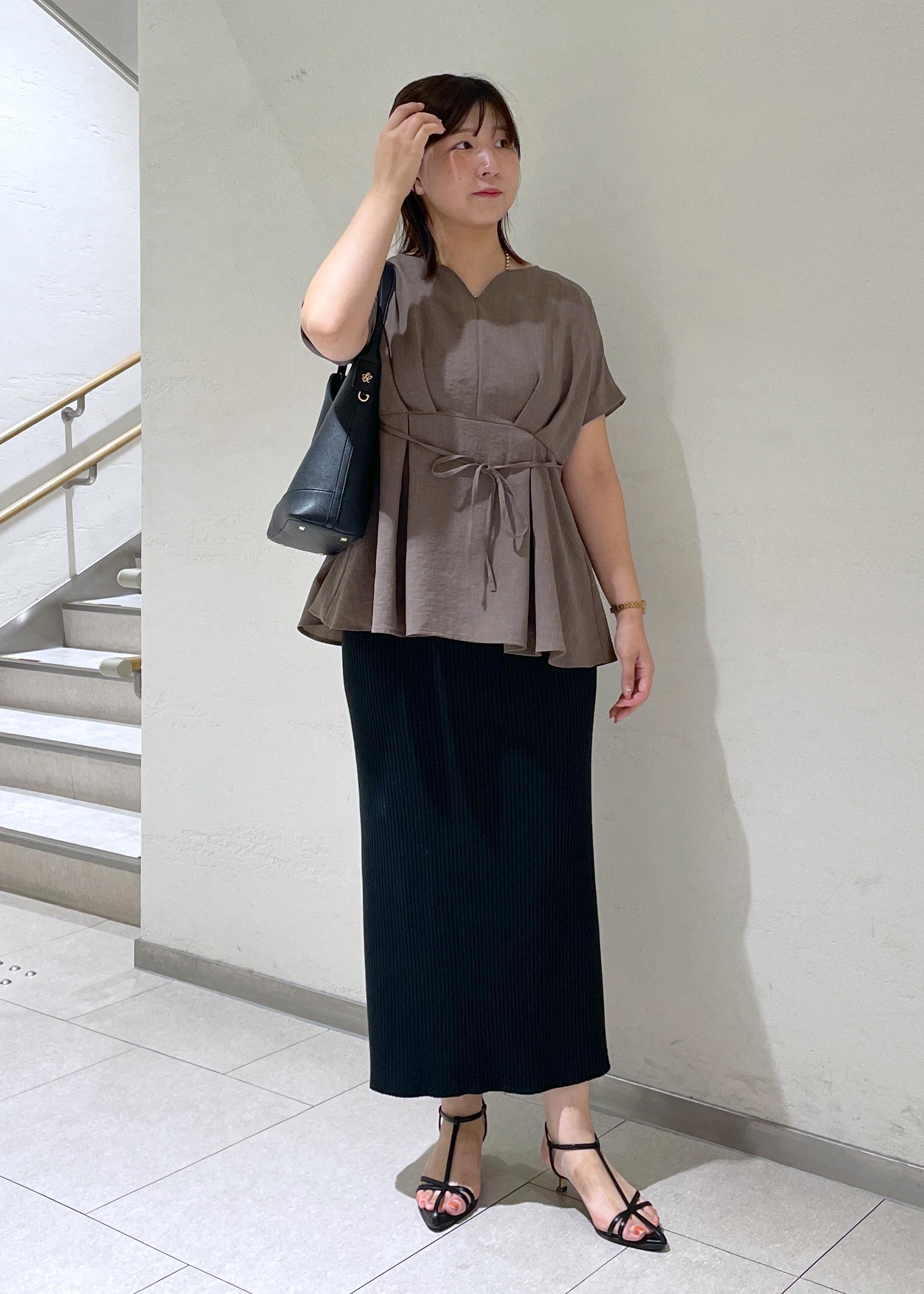 ROPE' PICNICの【接触冷感】ハートネックペプラムブラウスを使ったコーディネートを紹介します。｜Rakuten Fashion(楽天ファッション／旧楽天ブランドアベニュー)6197636