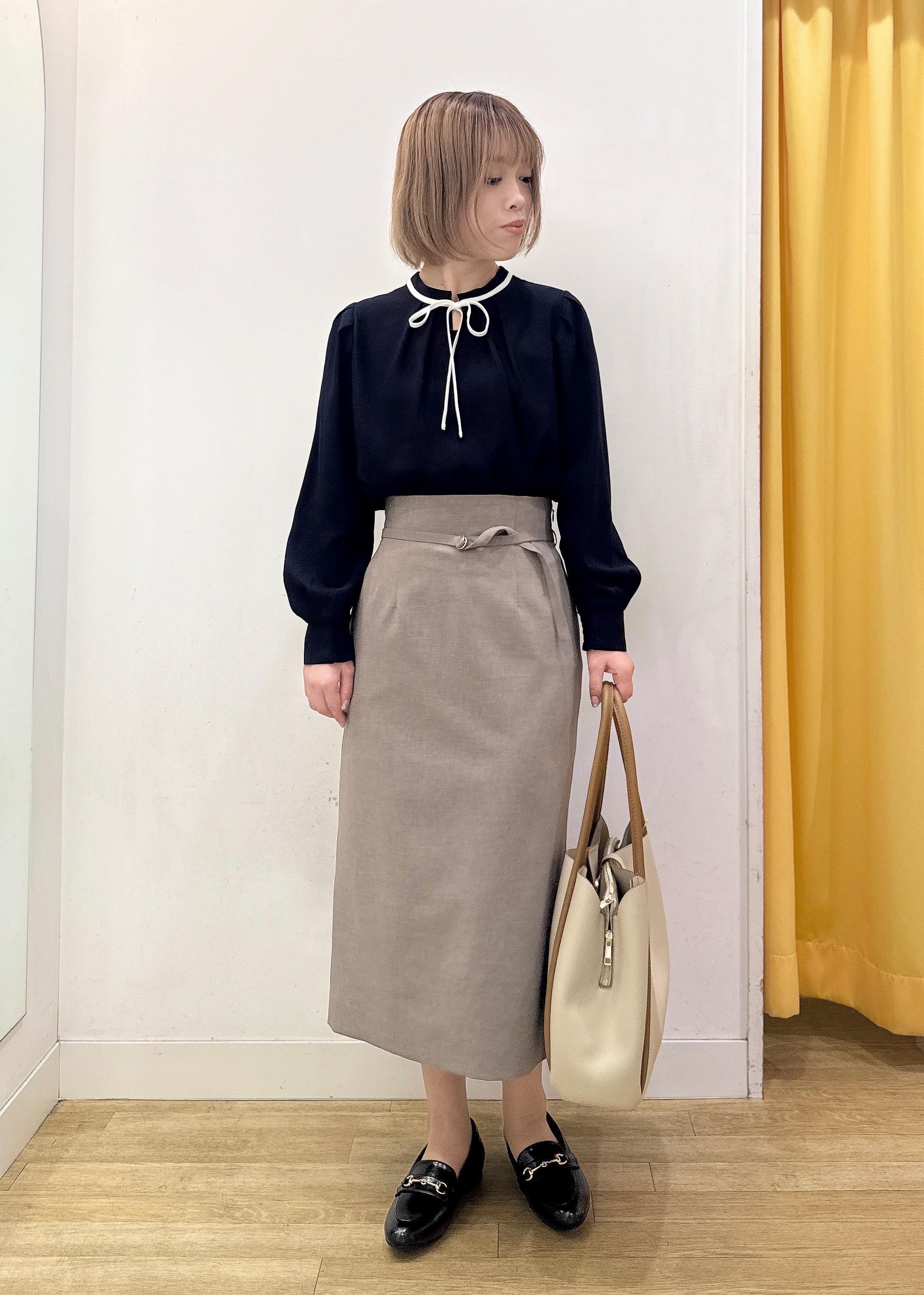 ROPE' PICNICの【前後2WAY】【WEB限定カラー】配色リボンブラウス/通勤対応を使ったコーディネートを紹介します。｜Rakuten Fashion(楽天ファッション／旧楽天ブランドアベニュー)6197669