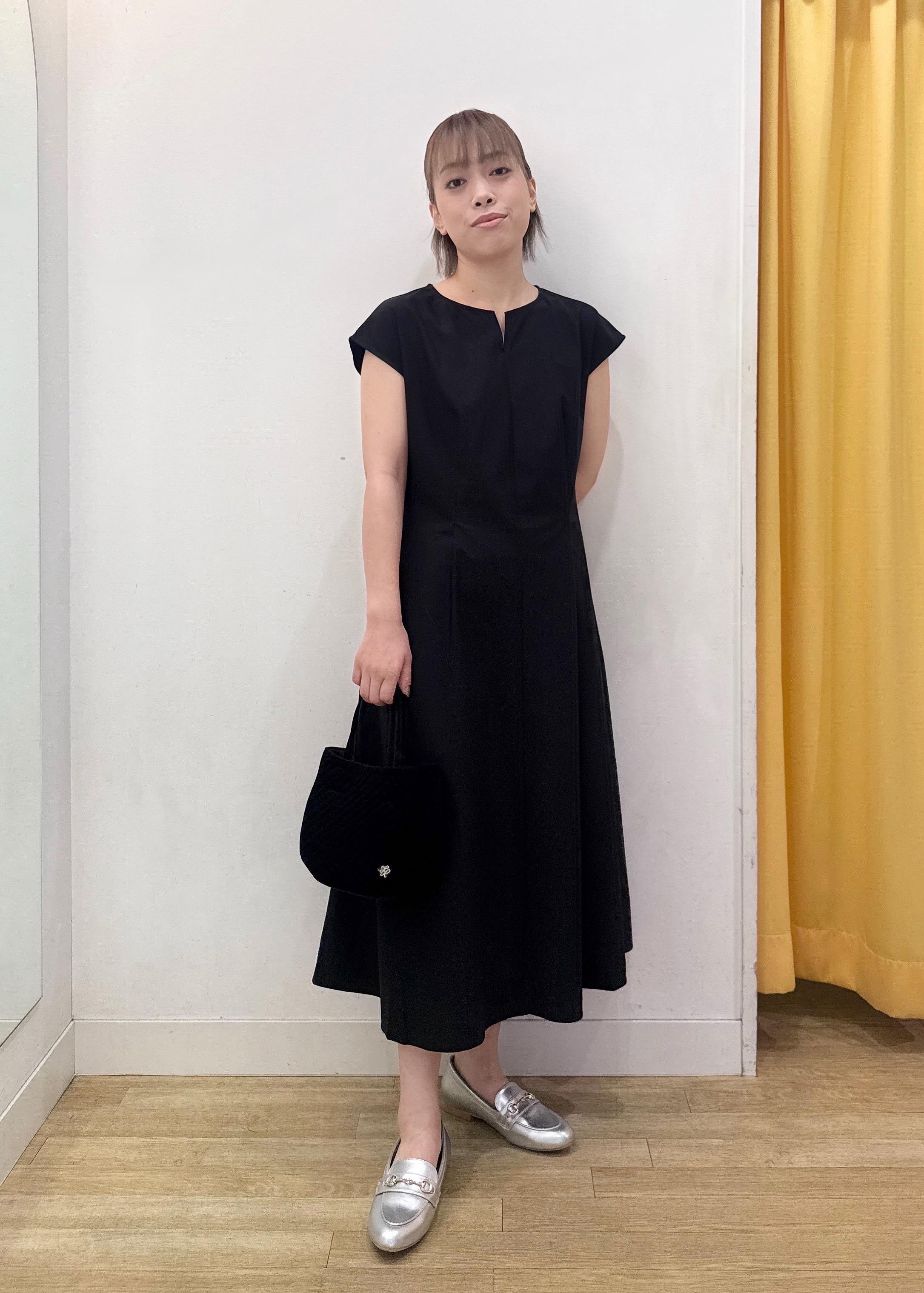 ROPE' PICNICの【吸水速乾】ウエストタックカットワンピースを使ったコーディネートを紹介します。｜Rakuten Fashion(楽天ファッション／旧楽天ブランドアベニュー)6197704