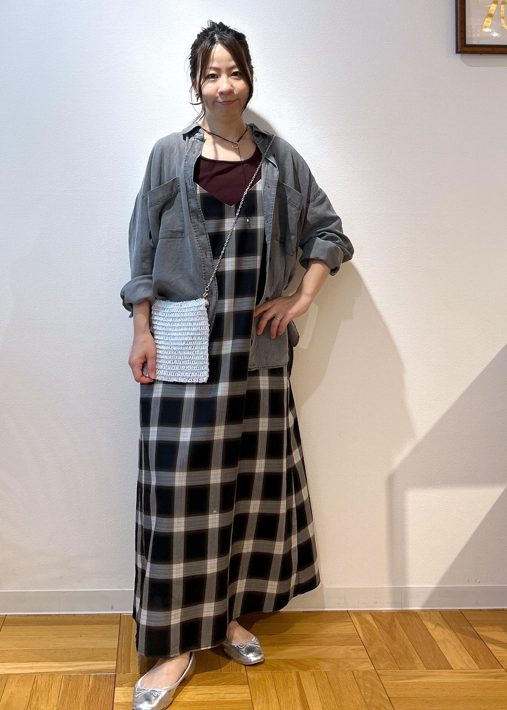 ROPE' PICNICのシャンブレーデニム調シャツを使ったコーディネートを紹介します。｜Rakuten Fashion(楽天ファッション／旧楽天ブランドアベニュー)6197670