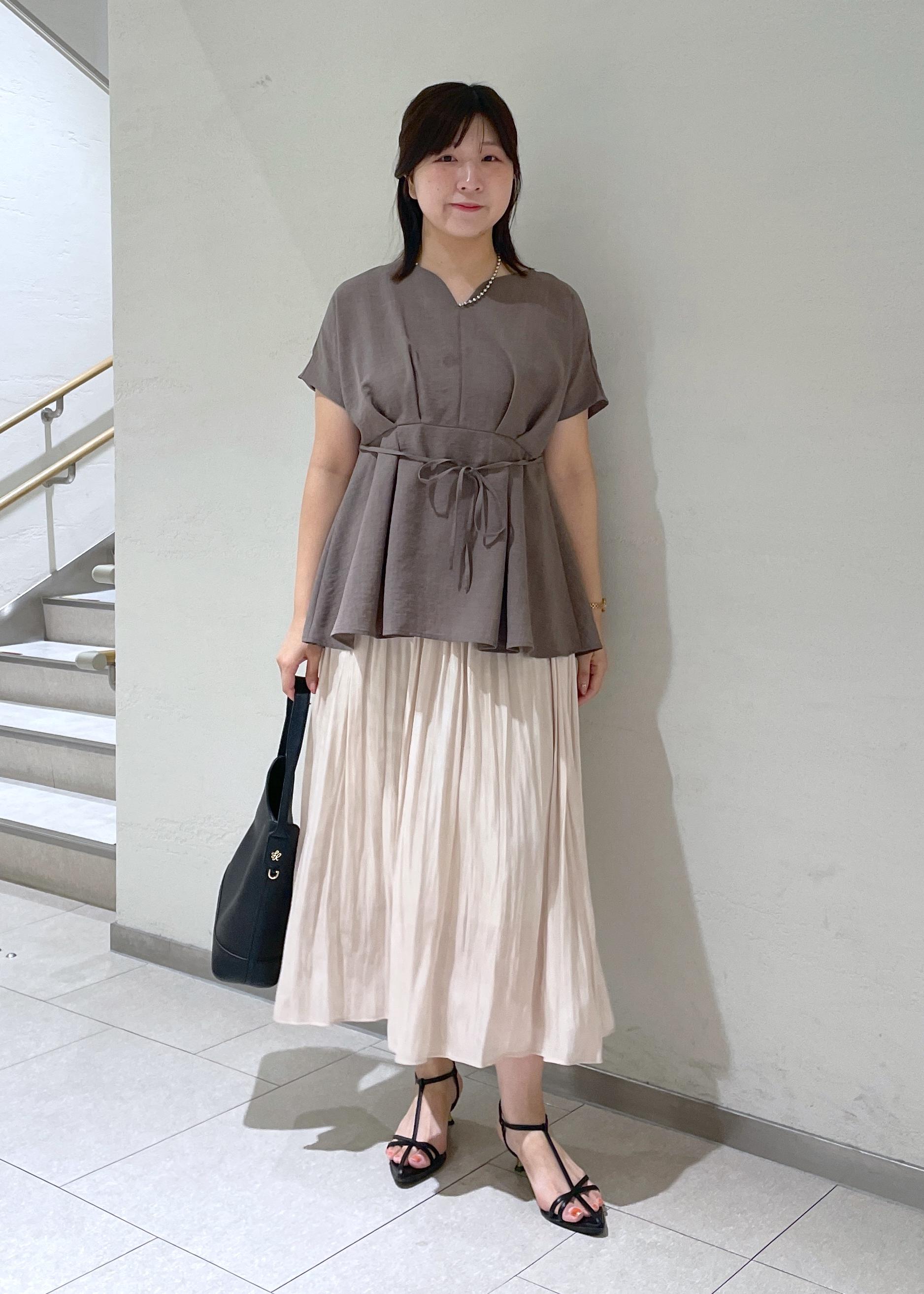 ROPE' PICNICの【接触冷感】ハートネックペプラムブラウスを使ったコーディネートを紹介します。｜Rakuten Fashion(楽天ファッション／旧楽天ブランドアベニュー)6197722