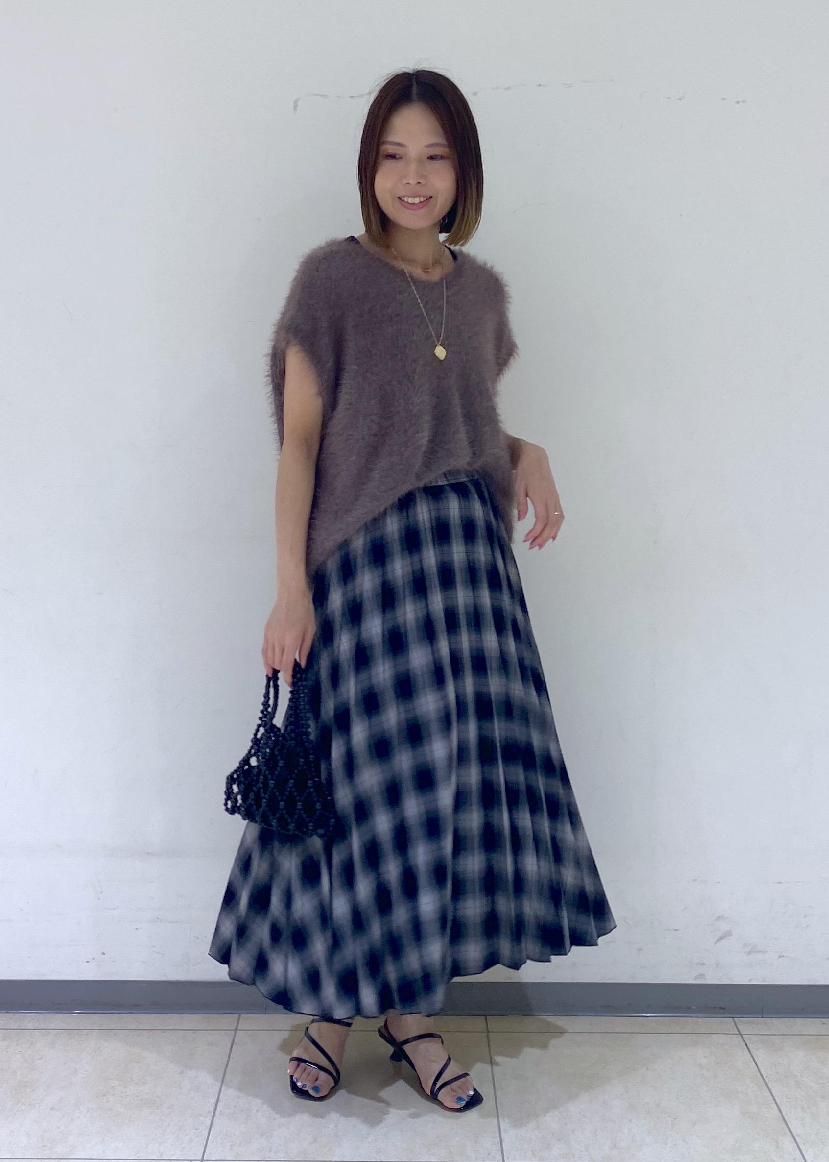 ROPE' PICNICのシャギーニットベストを使ったコーディネートを紹介します。｜Rakuten Fashion(楽天ファッション／旧楽天ブランドアベニュー)6197731