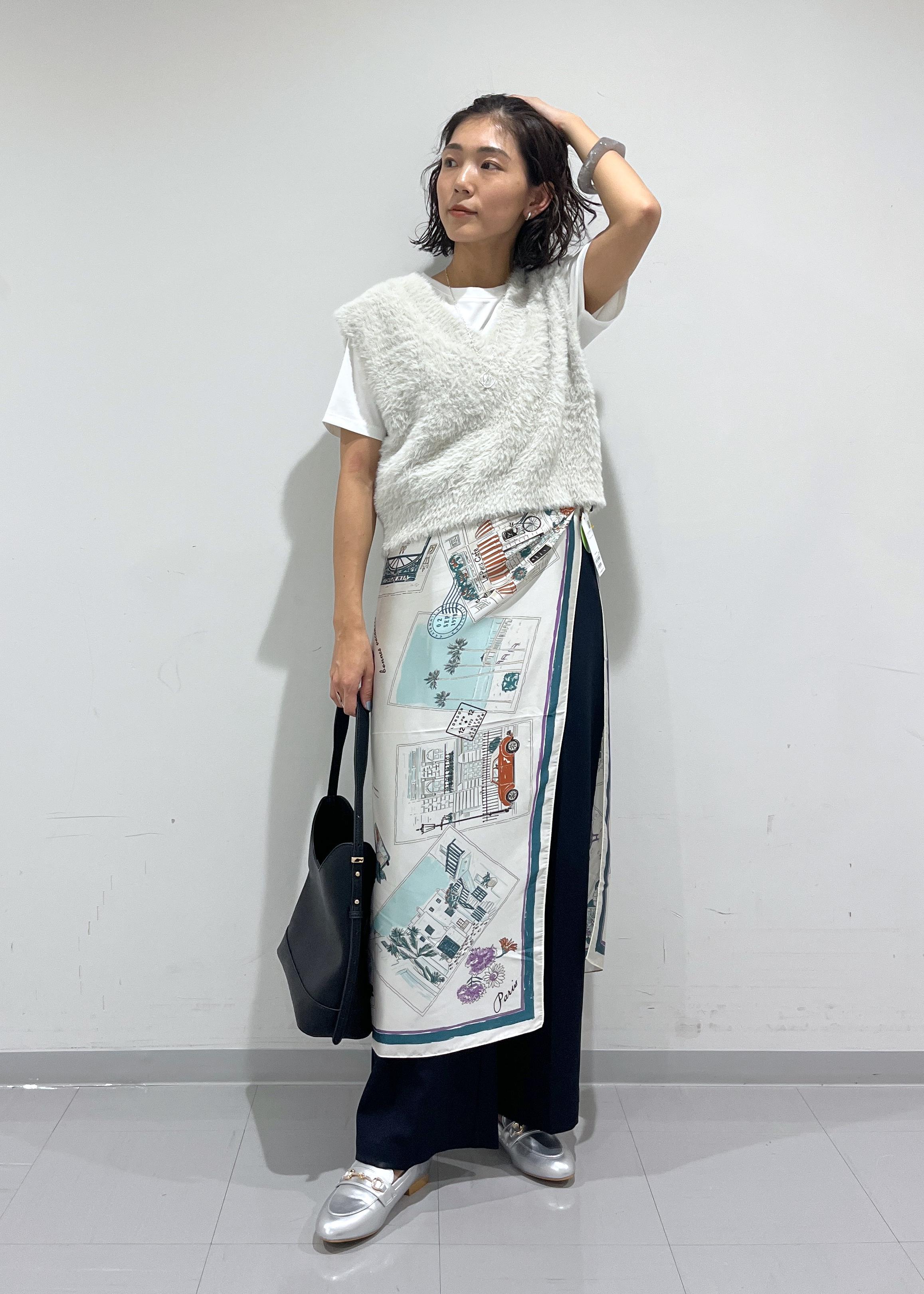 ROPE' PICNICのレディハンサムシリーズ ウールライクウエストタックセミワイドパンツ/セットアップ対応を使ったコーディネートを紹介します。｜Rakuten Fashion(楽天ファッション／旧楽天ブランドアベニュー)6197738