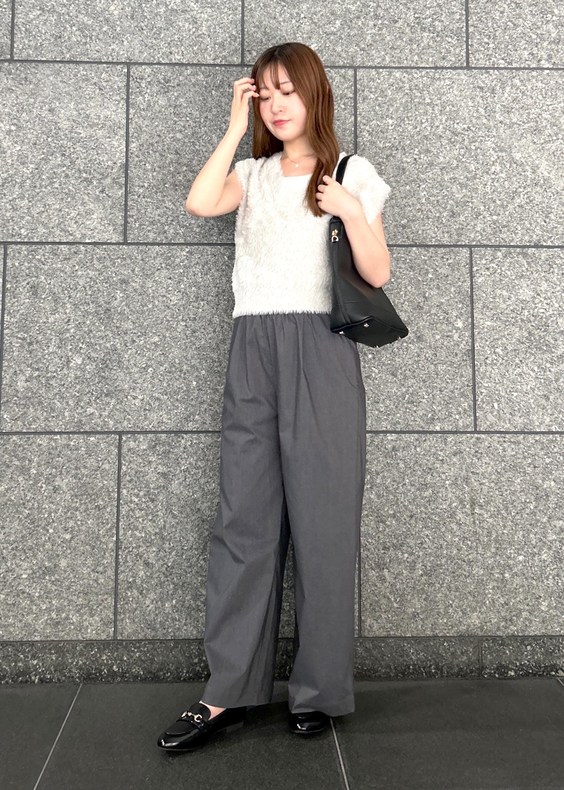 ROPE' PICNICのショートフェザーニットベストを使ったコーディネートを紹介します。｜Rakuten Fashion(楽天ファッション／旧楽天ブランドアベニュー)6197742