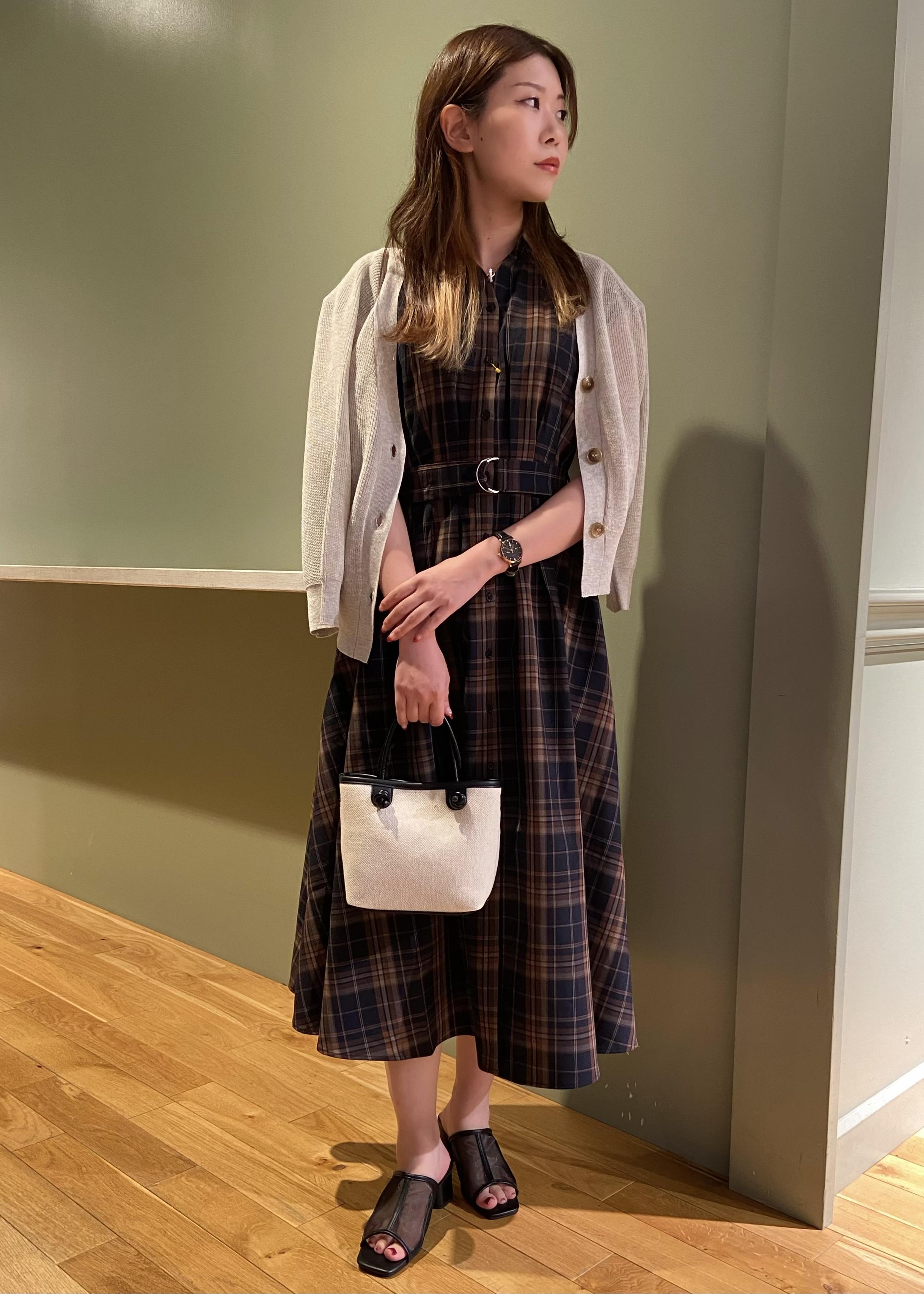 ROPE' PICNICのウエストタックチェックアソートワンピースを使ったコーディネートを紹介します。｜Rakuten Fashion(楽天ファッション／旧楽天ブランドアベニュー)6197800