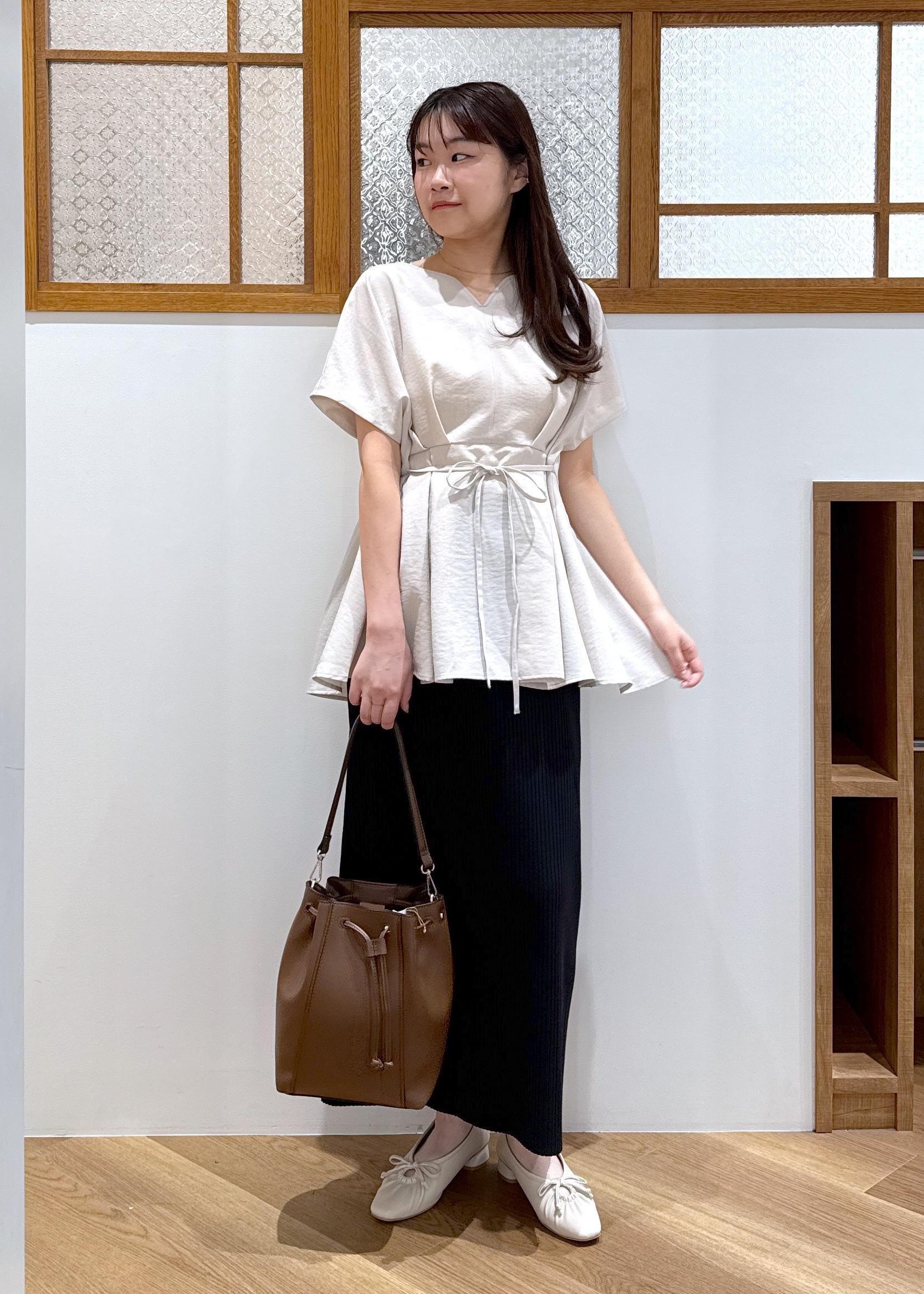 ROPE' PICNICの【接触冷感】ハートネックペプラムブラウスを使ったコーディネートを紹介します。｜Rakuten Fashion(楽天ファッション／旧楽天ブランドアベニュー)6197766