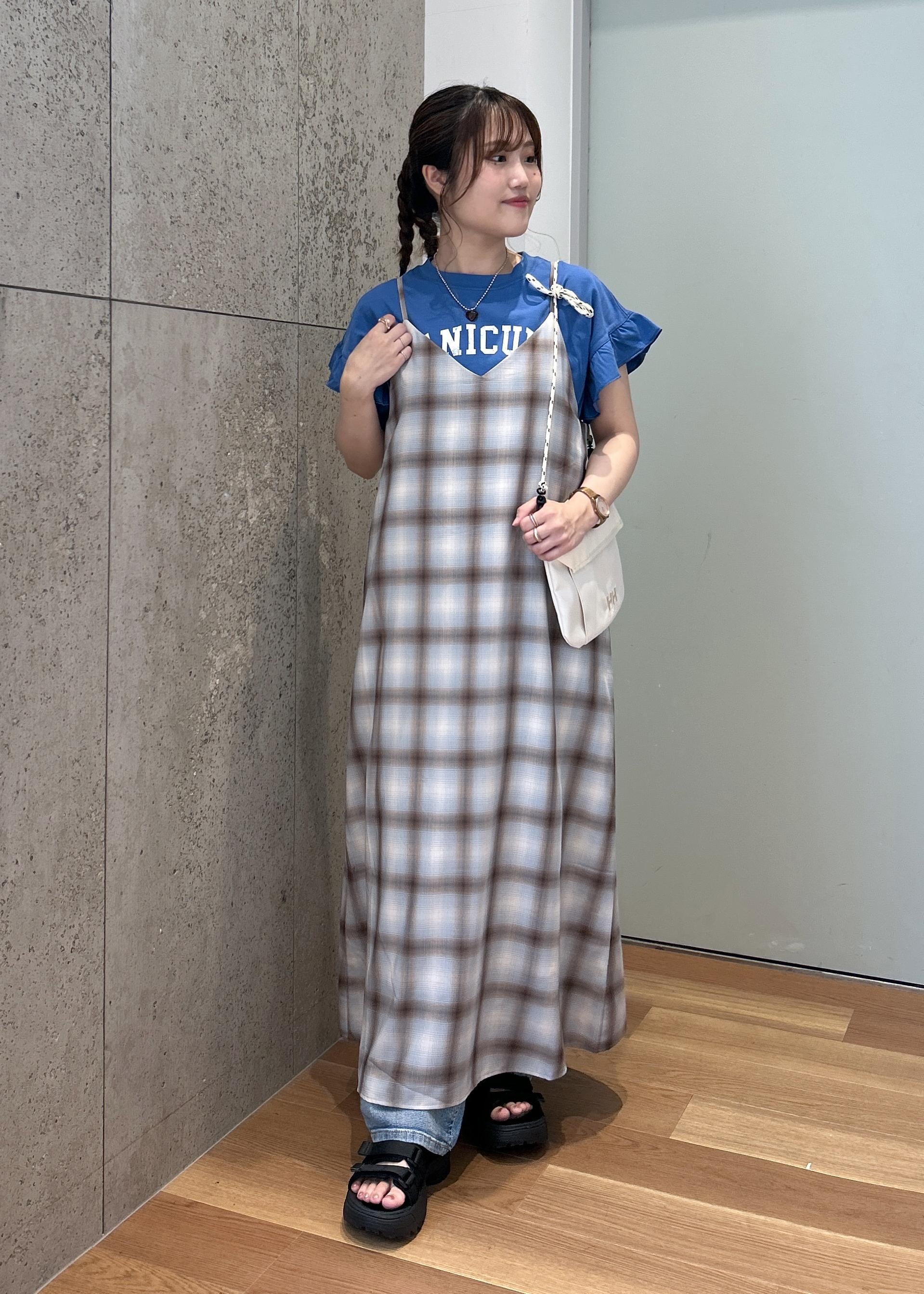 ROPE' PICNICの袖フリルカレッジロゴTシャツを使ったコーディネートを紹介します。｜Rakuten Fashion(楽天ファッション／旧楽天ブランドアベニュー)6197768