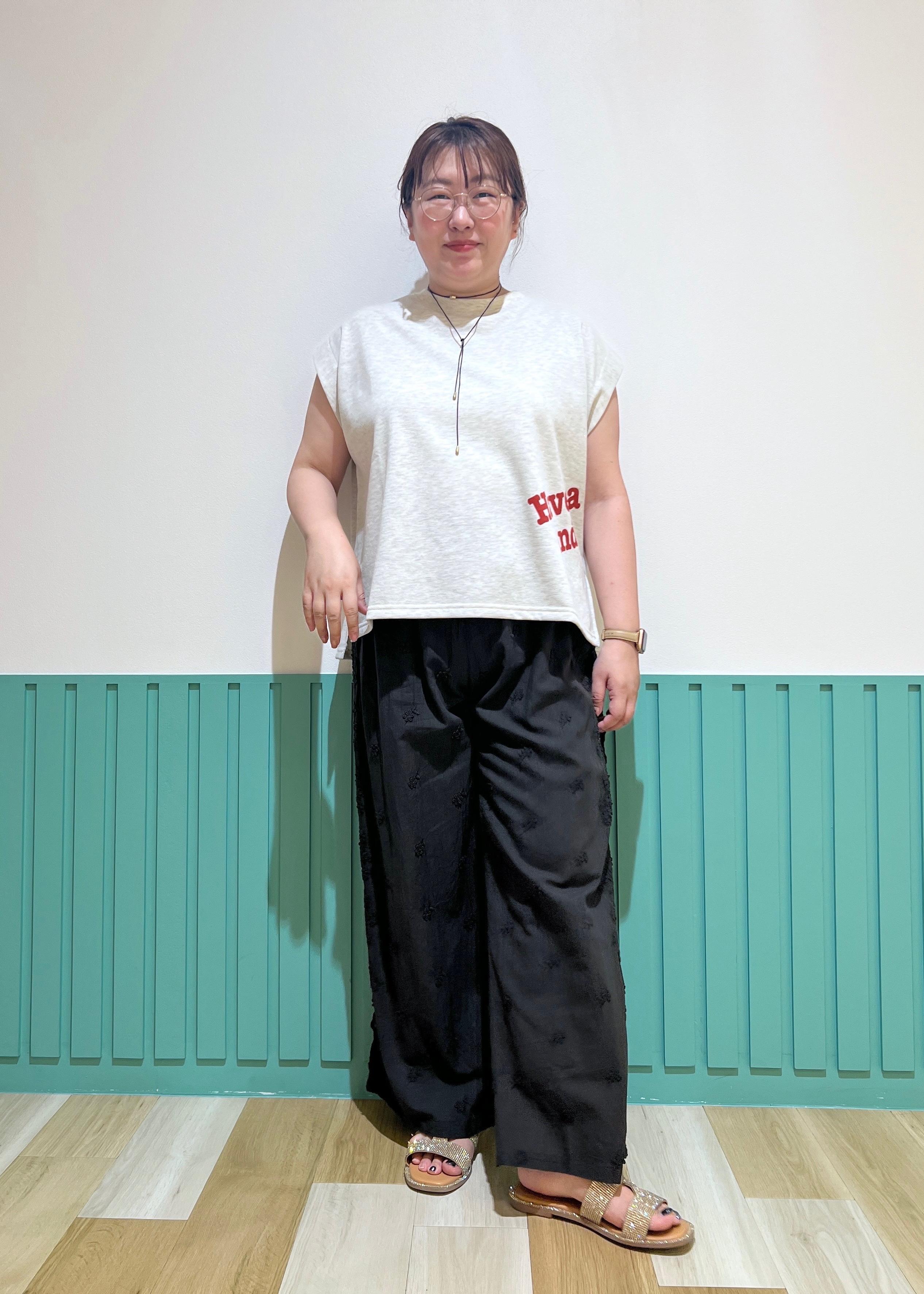 ROPE' PICNICの【Coca-Cola】【汗染み加工・セットアップ対応】ラメ入りミニ裏毛フレンチスリーブTシャツを使ったコーディネートを紹介します。｜Rakuten Fashion(楽天ファッション／旧楽天ブランドアベニュー)6197848