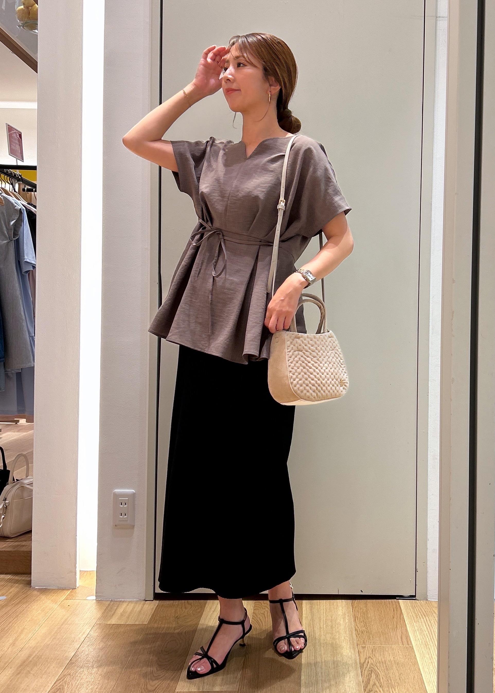 ROPE' PICNICの【接触冷感】ハートネックペプラムブラウスを使ったコーディネートを紹介します。｜Rakuten Fashion(楽天ファッション／旧楽天ブランドアベニュー)6197822