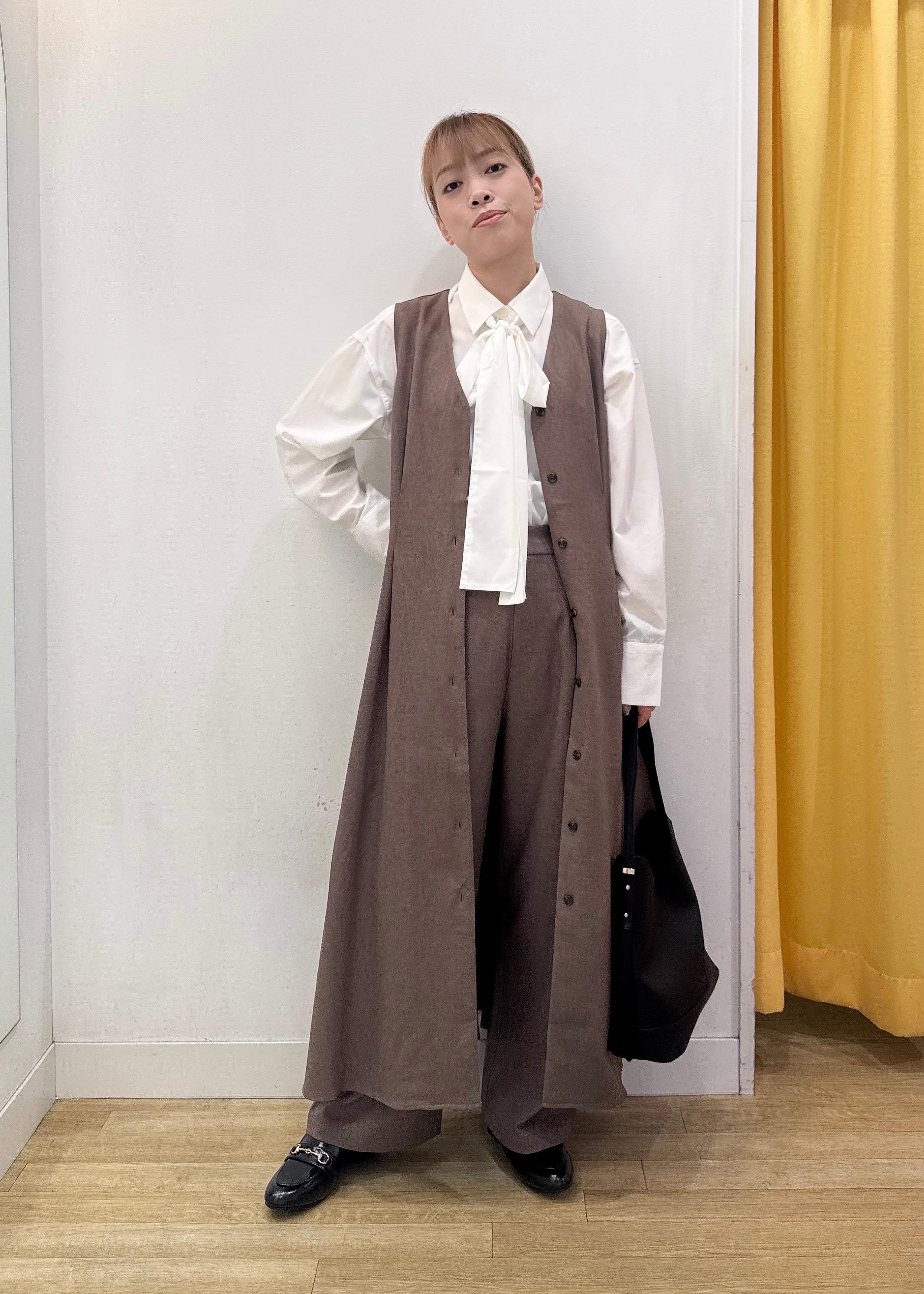 ROPE' PICNICの【防シワ】ボウタイ付きレギュラーシャツを使ったコーディネートを紹介します。｜Rakuten Fashion(楽天ファッション／旧楽天ブランドアベニュー)6210739