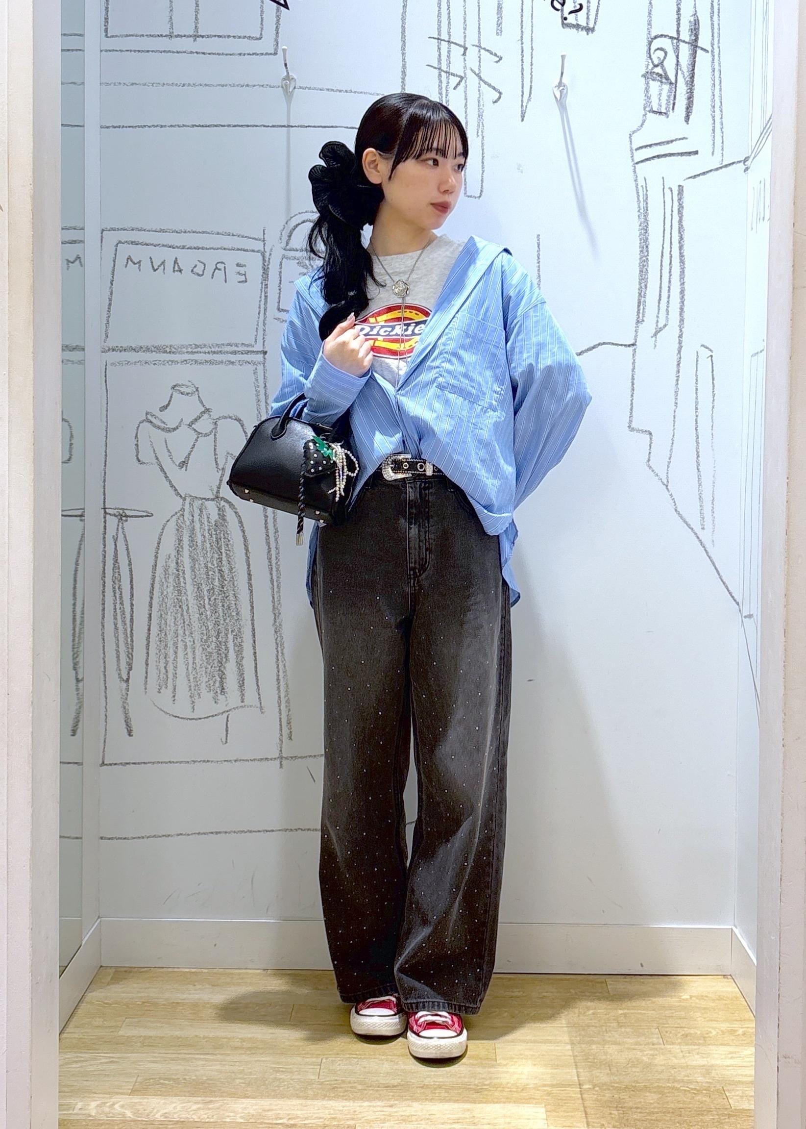 ROPE' PICNICの【Dickies】アイコンクロップドTシャツを使ったコーディネートを紹介します。｜Rakuten Fashion(楽天ファッション／旧楽天ブランドアベニュー)6210745