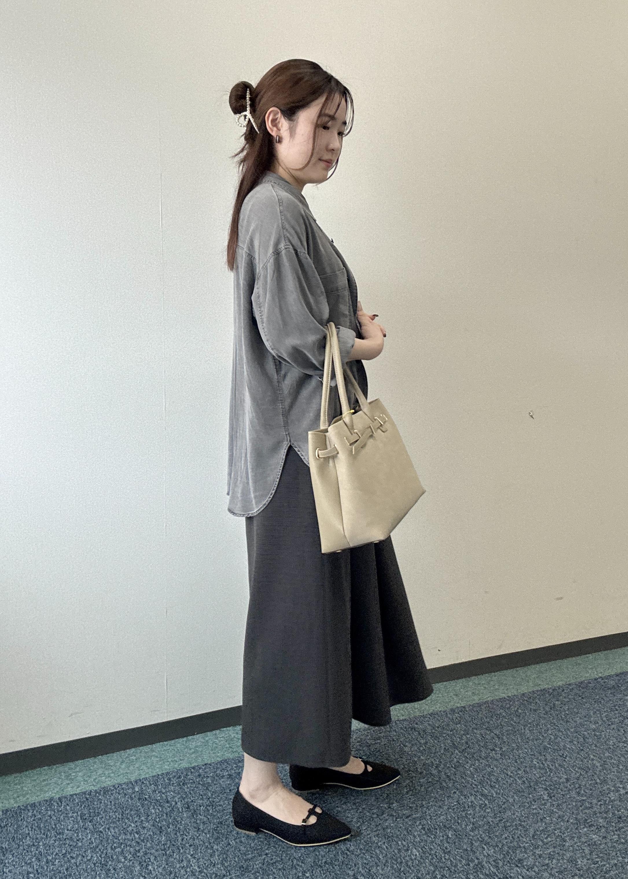 ROPE' PICNICのシャンブレーデニム調シャツを使ったコーディネートを紹介します。｜Rakuten Fashion(楽天ファッション／旧楽天ブランドアベニュー)6210764