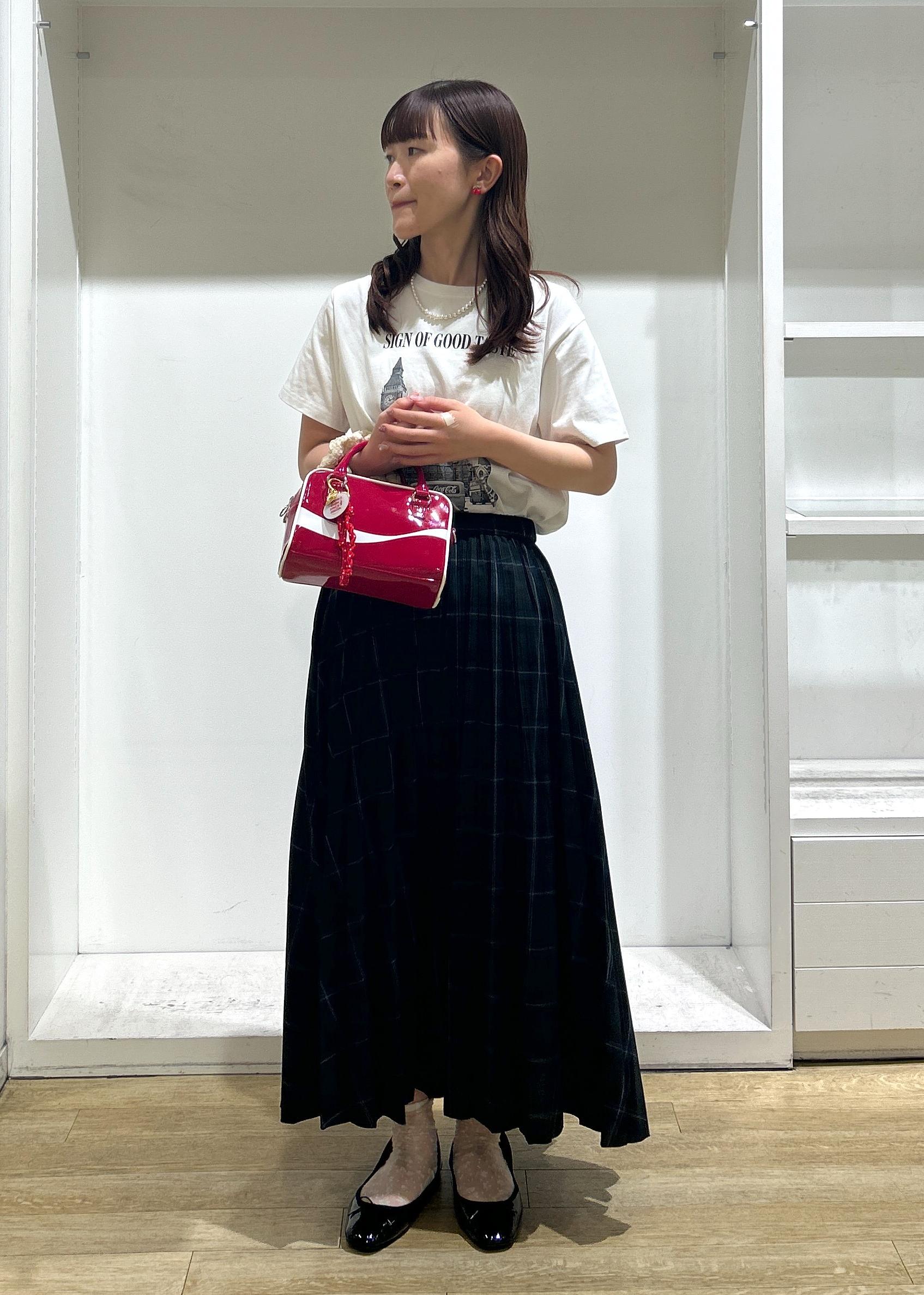 ROPE' PICNICの【Coca-Cola】【汗染み加工】アソートグラフィックTシャツを使ったコーディネートを紹介します。｜Rakuten Fashion(楽天ファッション／旧楽天ブランドアベニュー)6210766