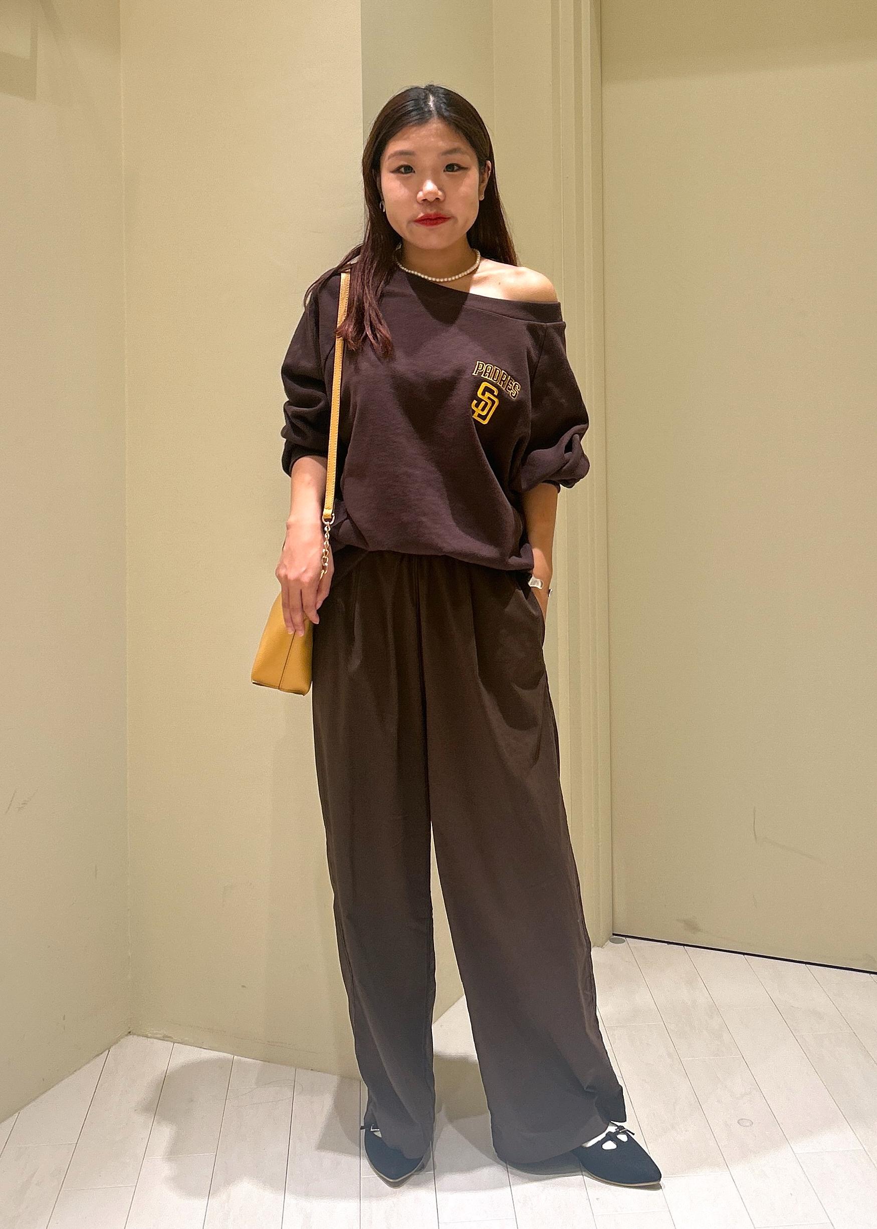 ROPE' PICNICの【PEANUTS*MLB COLLECTION by ROPE' PICNIC】オフショルスウェットを使ったコーディネートを紹介します。｜Rakuten Fashion(楽天ファッション／旧楽天ブランドアベニュー)6210773