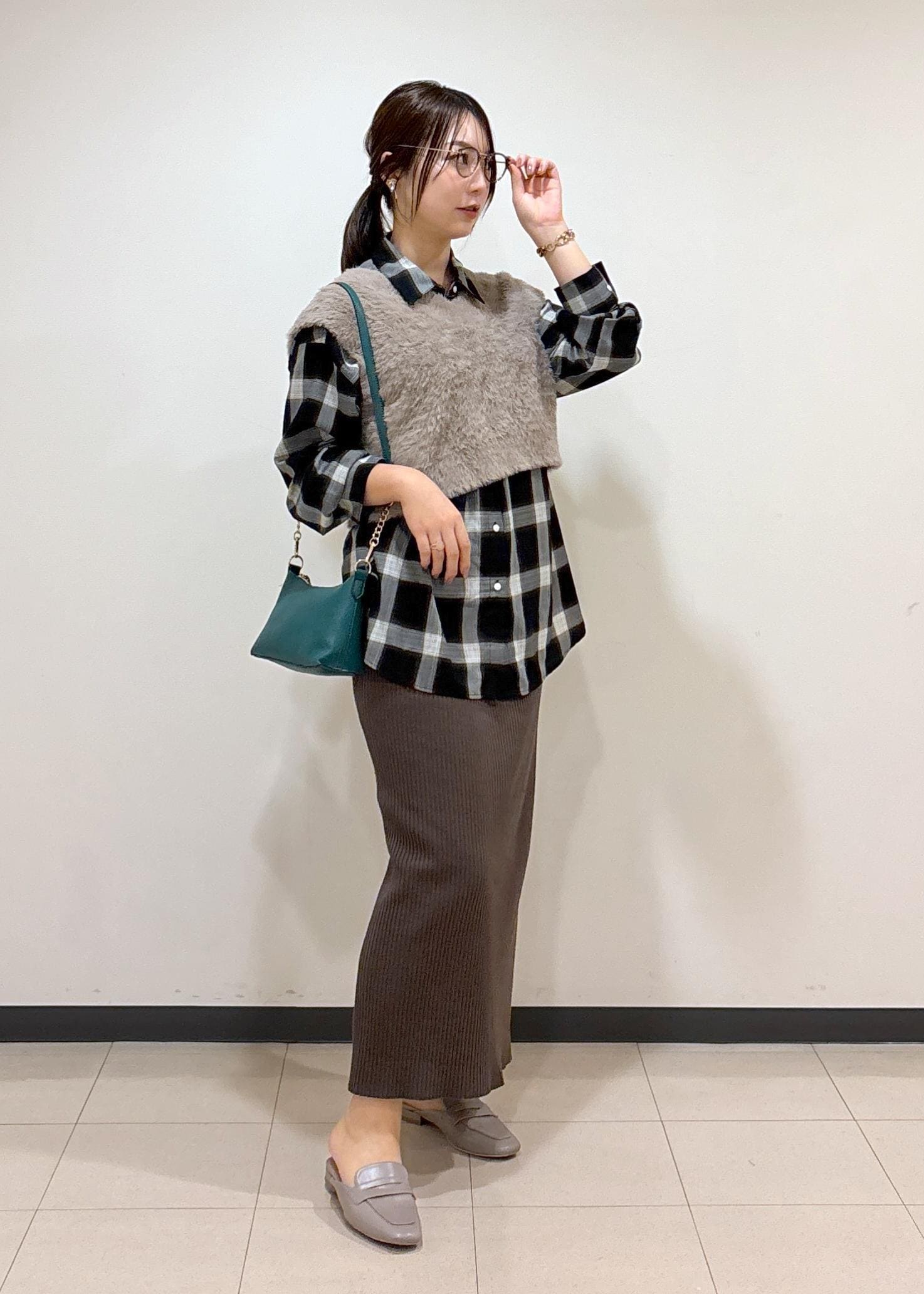 ROPE' PICNICのトタンテレコ Iラインリブニットスカートを使ったコーディネートを紹介します。｜Rakuten Fashion(楽天ファッション／旧楽天ブランドアベニュー)6210784