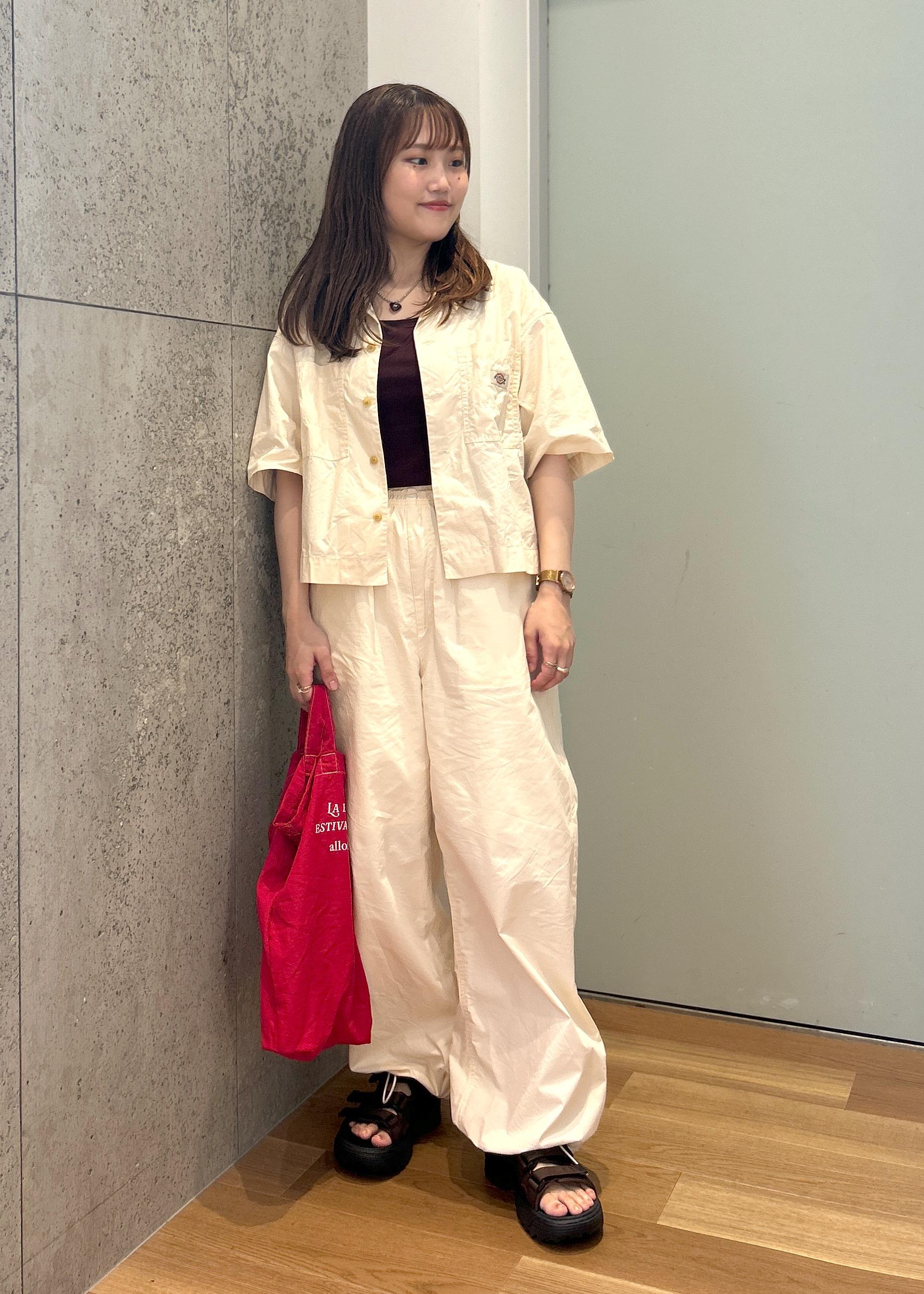 ROPE' PICNICの【Dickies】コットンダンプクロップドシャツを使ったコーディネートを紹介します。｜Rakuten Fashion(楽天ファッション／旧楽天ブランドアベニュー)6210981